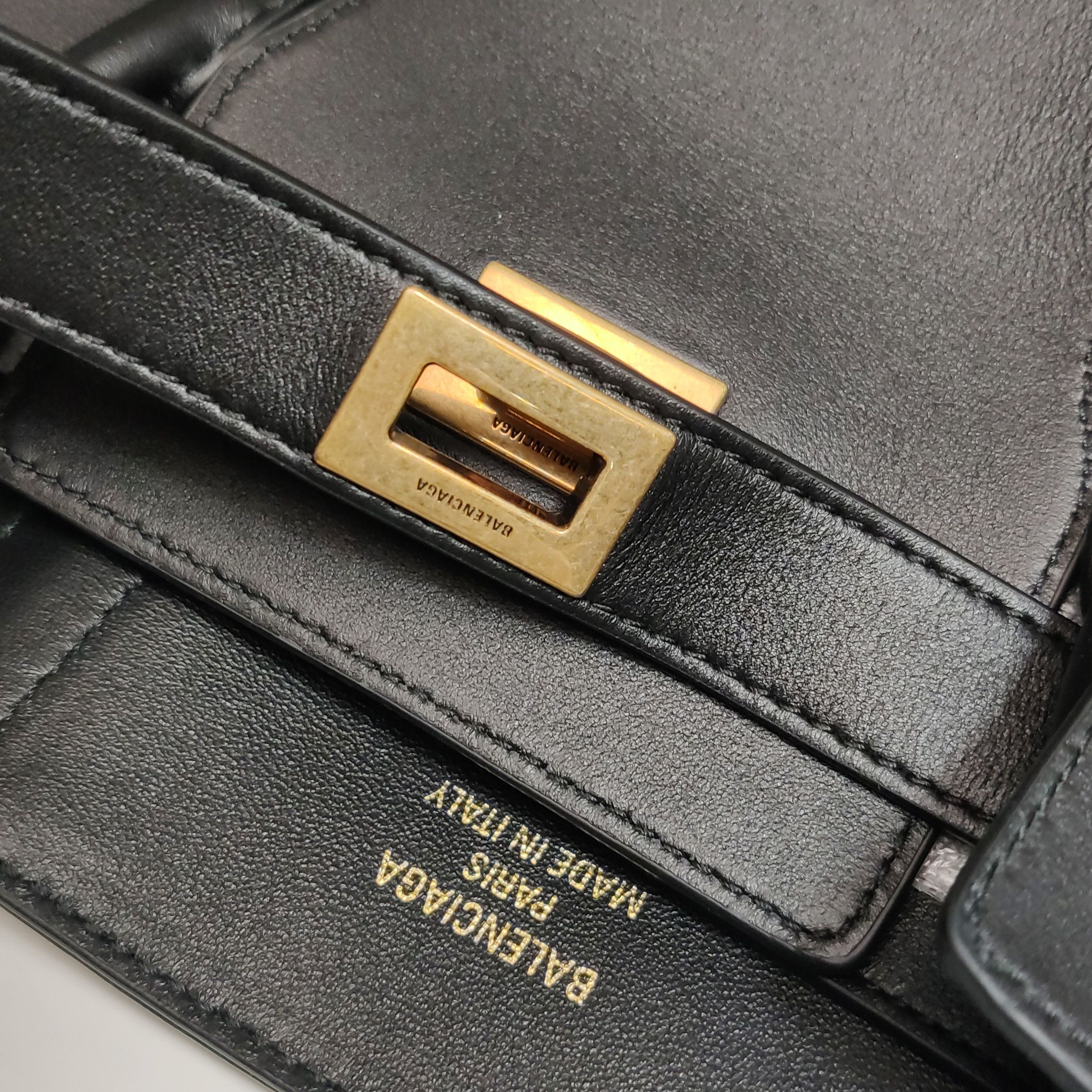 Balenciaga Balenciaga Women os Shoulder Bags Size ONE SIZE - 12 Thumbnail