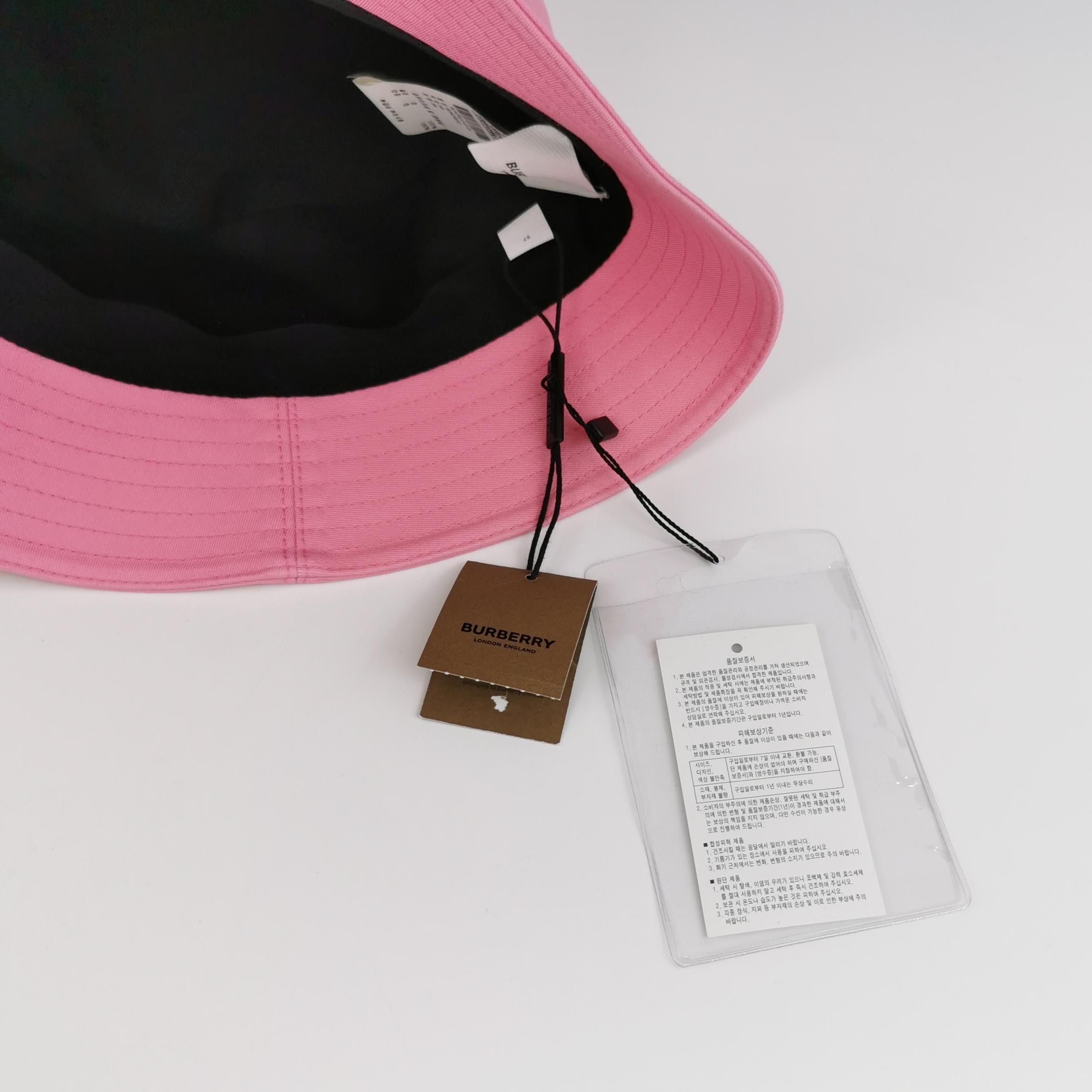Burberry Burberry Unicorn Swan Logo Bucket Hat Size ONE SIZE - 7 Thumbnail
