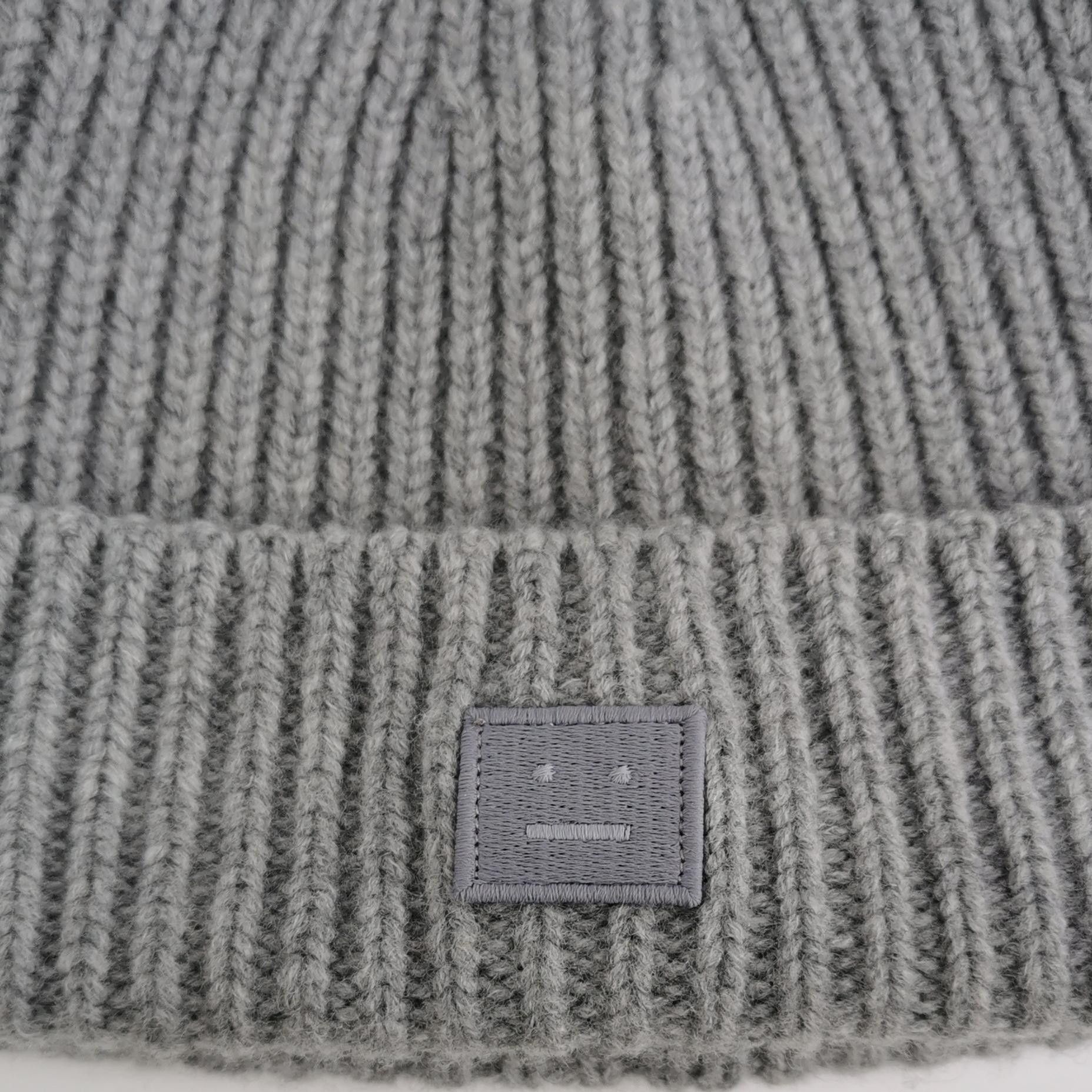 Acne Studios Acne Studios Gray Face Patch Wool Beanie Size OS Size ONE SIZE - 4 Thumbnail
