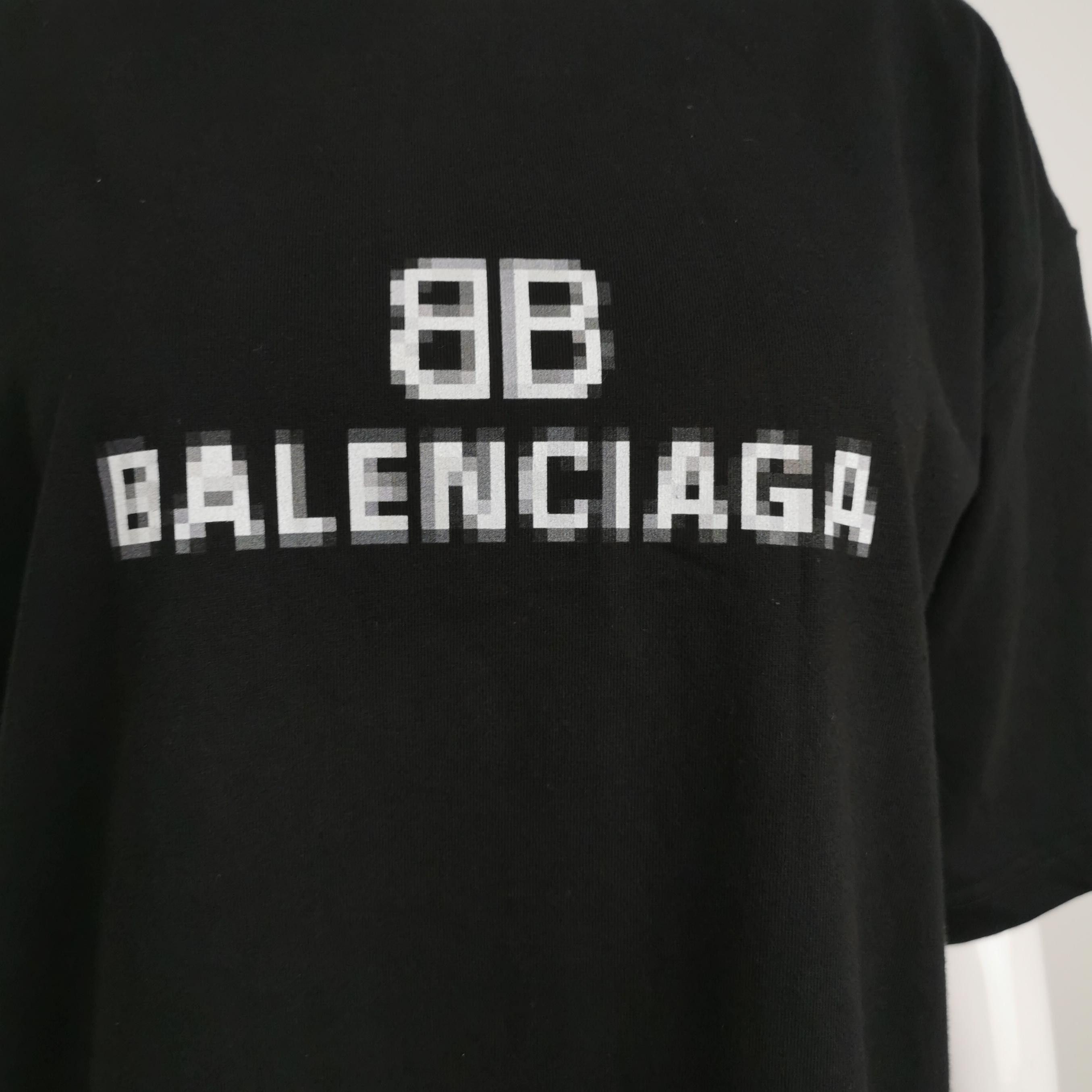 Balenciaga Balenciaga Pixelated Logo T-Shirt Size L Size US L / EU 52-54 / 3 - 3 Thumbnail