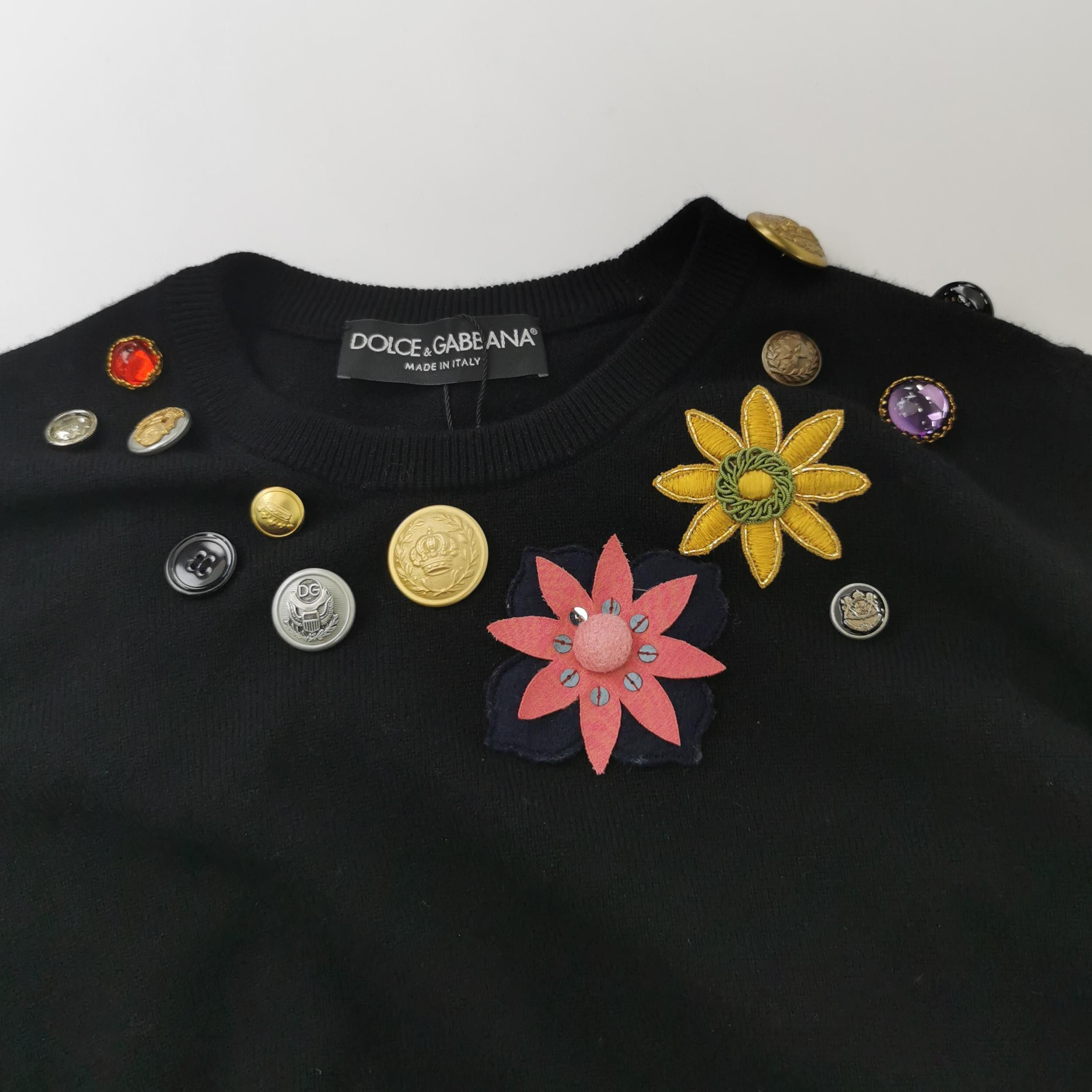 Dolce & Gabbana Dolce & Gabbana Floral Badge Cashmere Sweater Size 40 Size S / US 4 / IT 40 - 3 Thumbnail
