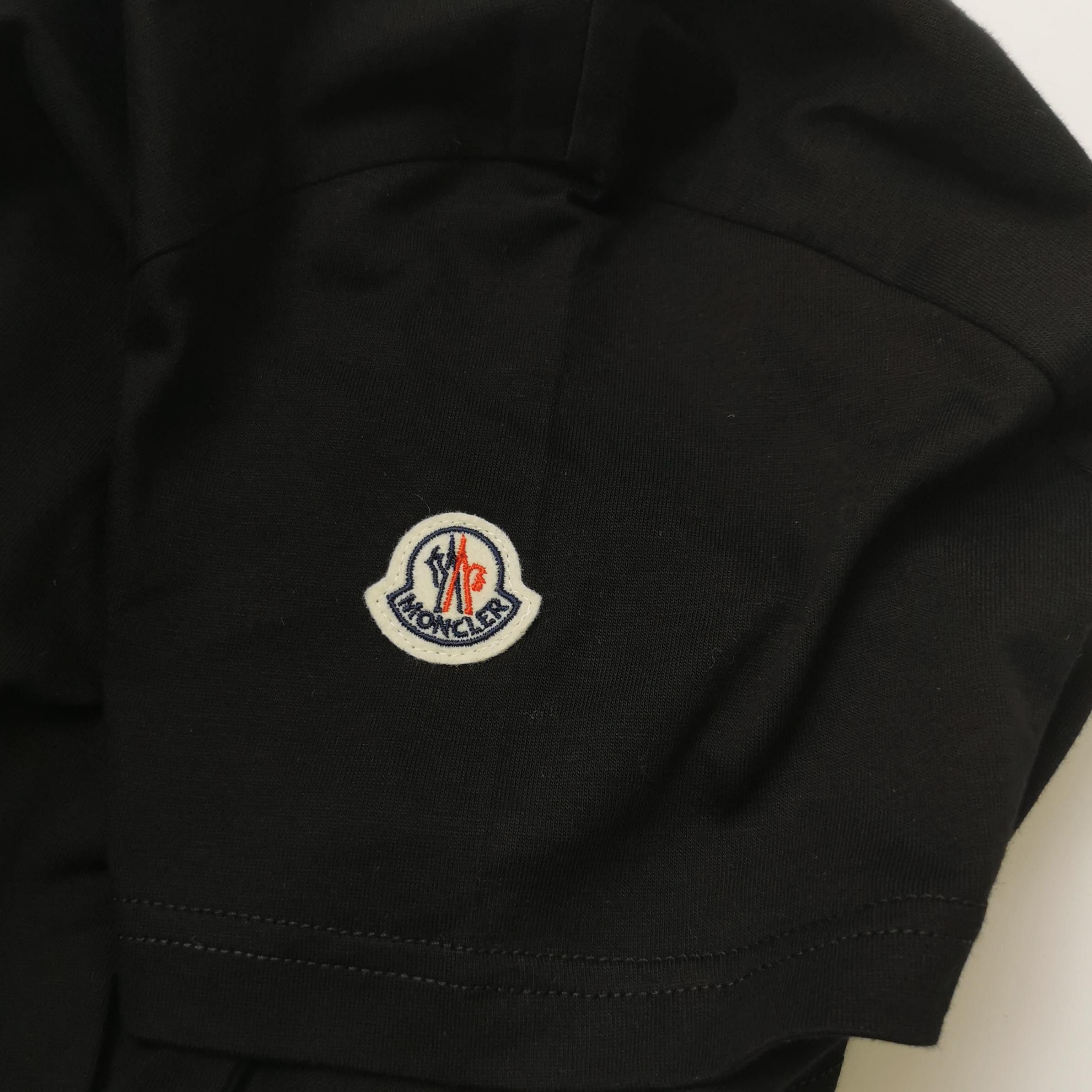 Moncler Moncler Logo Short Sleeve T-Shirt Size S Size US S / EU 44-46 / 1 - 3 Thumbnail