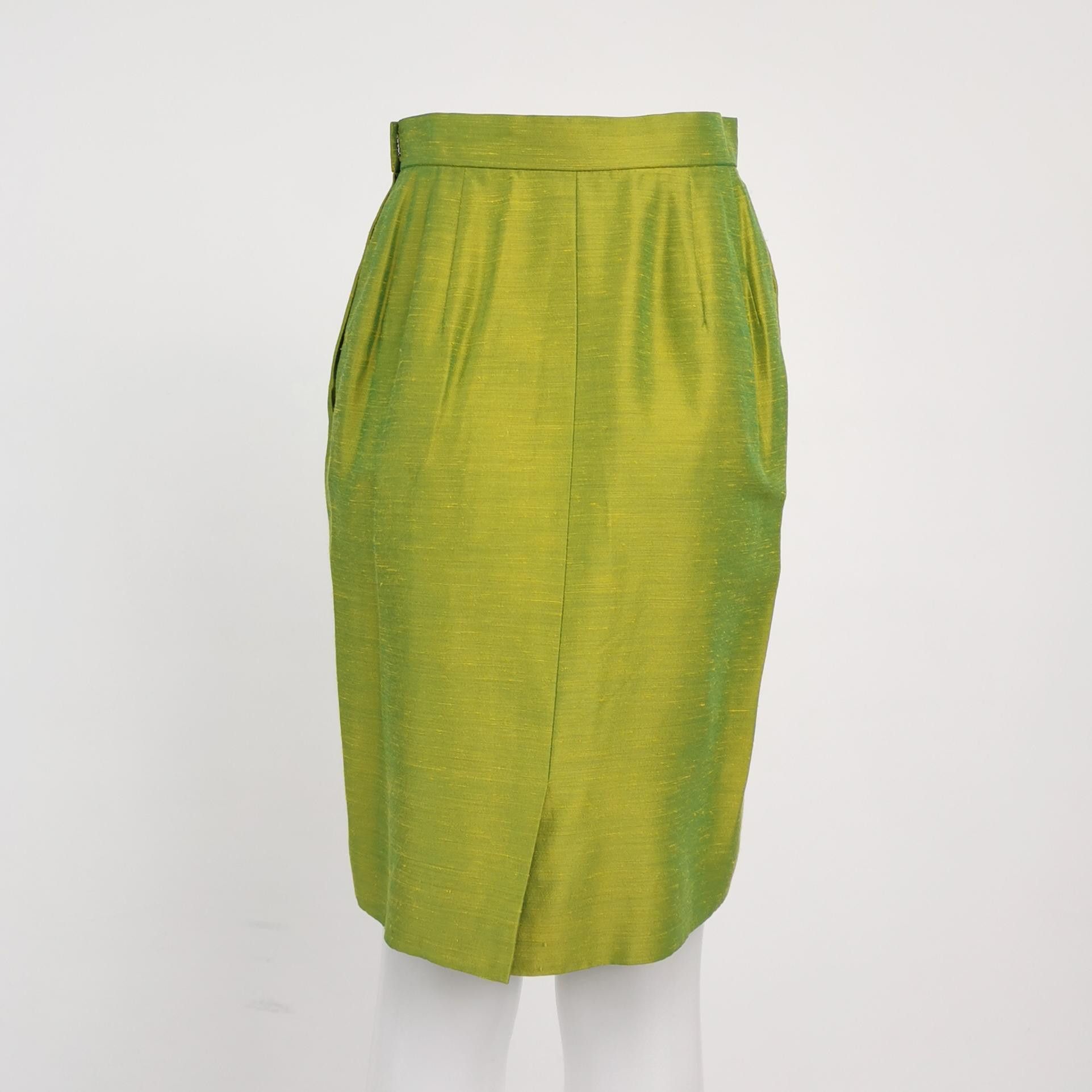 Saint Laurent Paris Yves Saint Laurent Green Skirt Size 34 Size 25" / US 0 / IT 36 - 2 Thumbnail