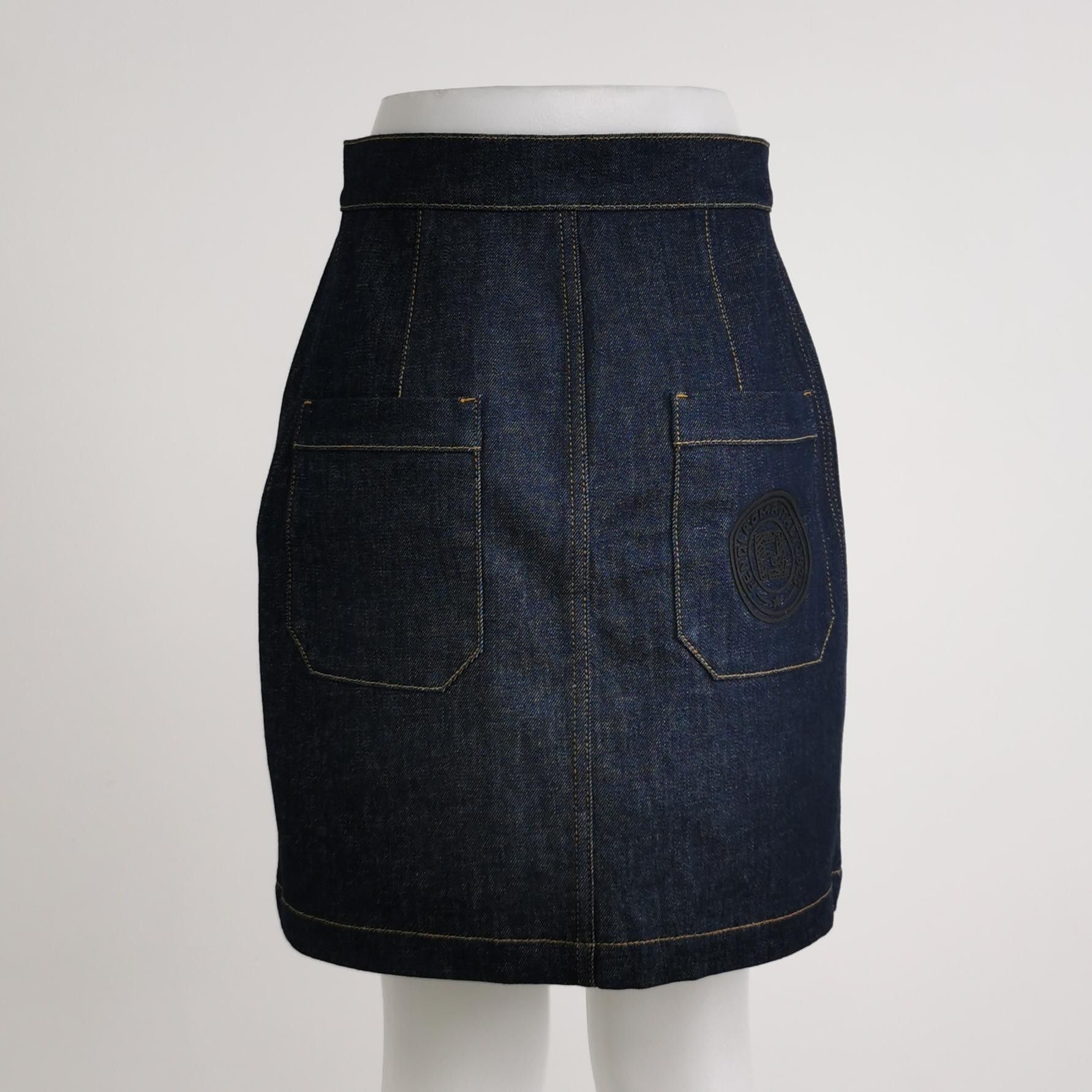 Fendi Fendi Button Front Denim Skirt Size 4 Size 27" / US 4 / IT 40 - 2 Thumbnail