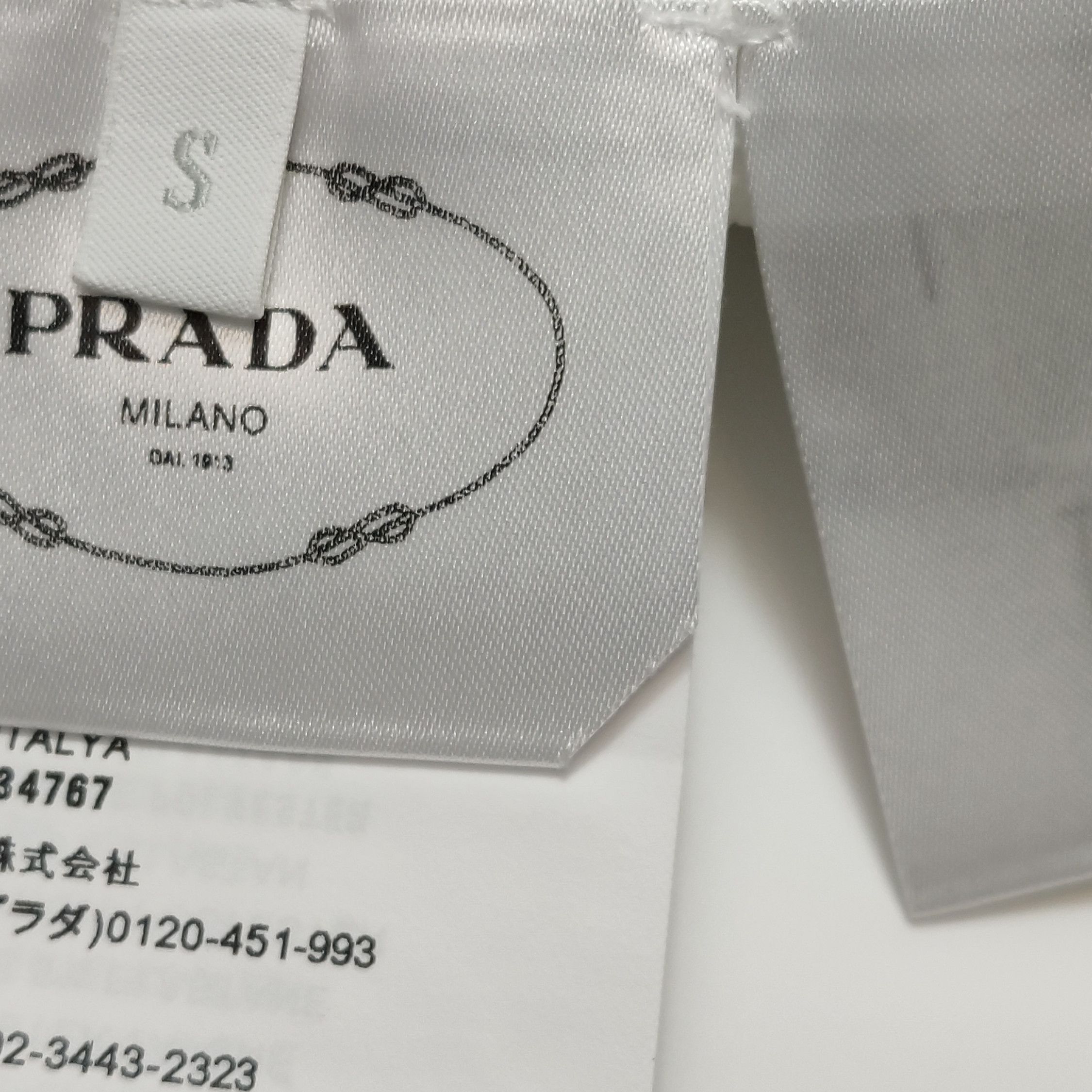 Prada Prada Logo Zip Polo Shirt Size S Size US S / EU 44-46 / 1 - 9 Thumbnail