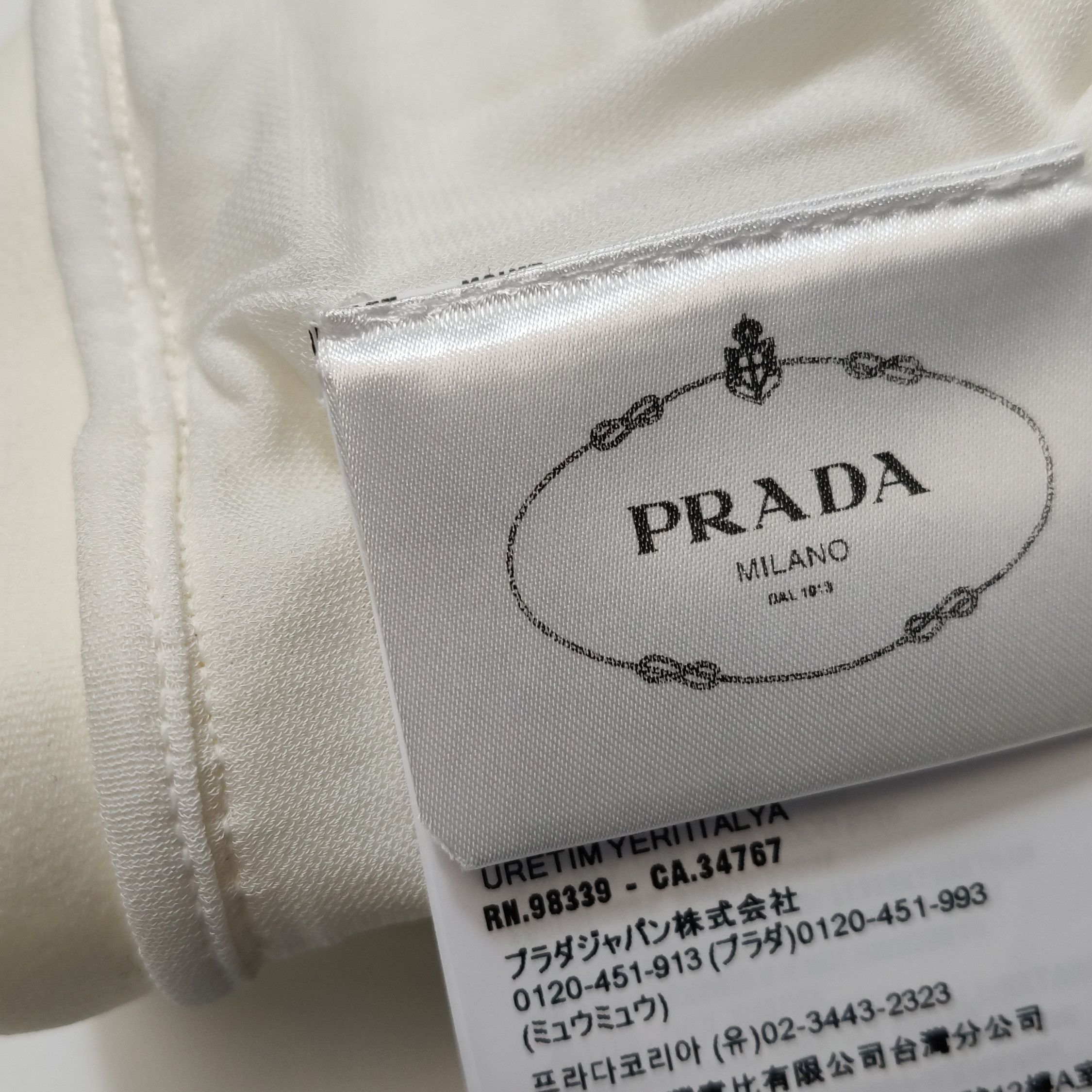 Prada Prada Sequin Mock Neck Crop Top Size 36 Size XS / US 0-2 / IT 36-38 - 10 Thumbnail