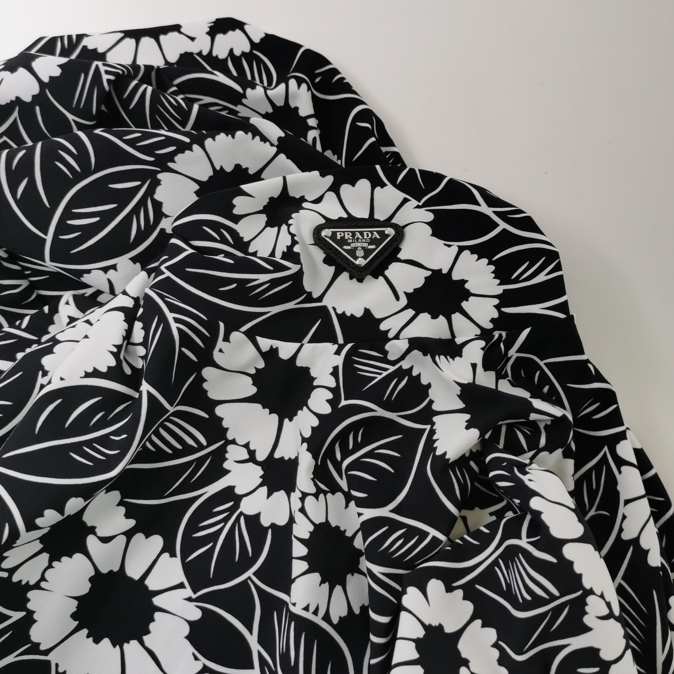 Prada Prada Floral High Neck Long Sleeve Top Size 38 Size XS / US 0-2 / IT 36-38 - 3 Thumbnail