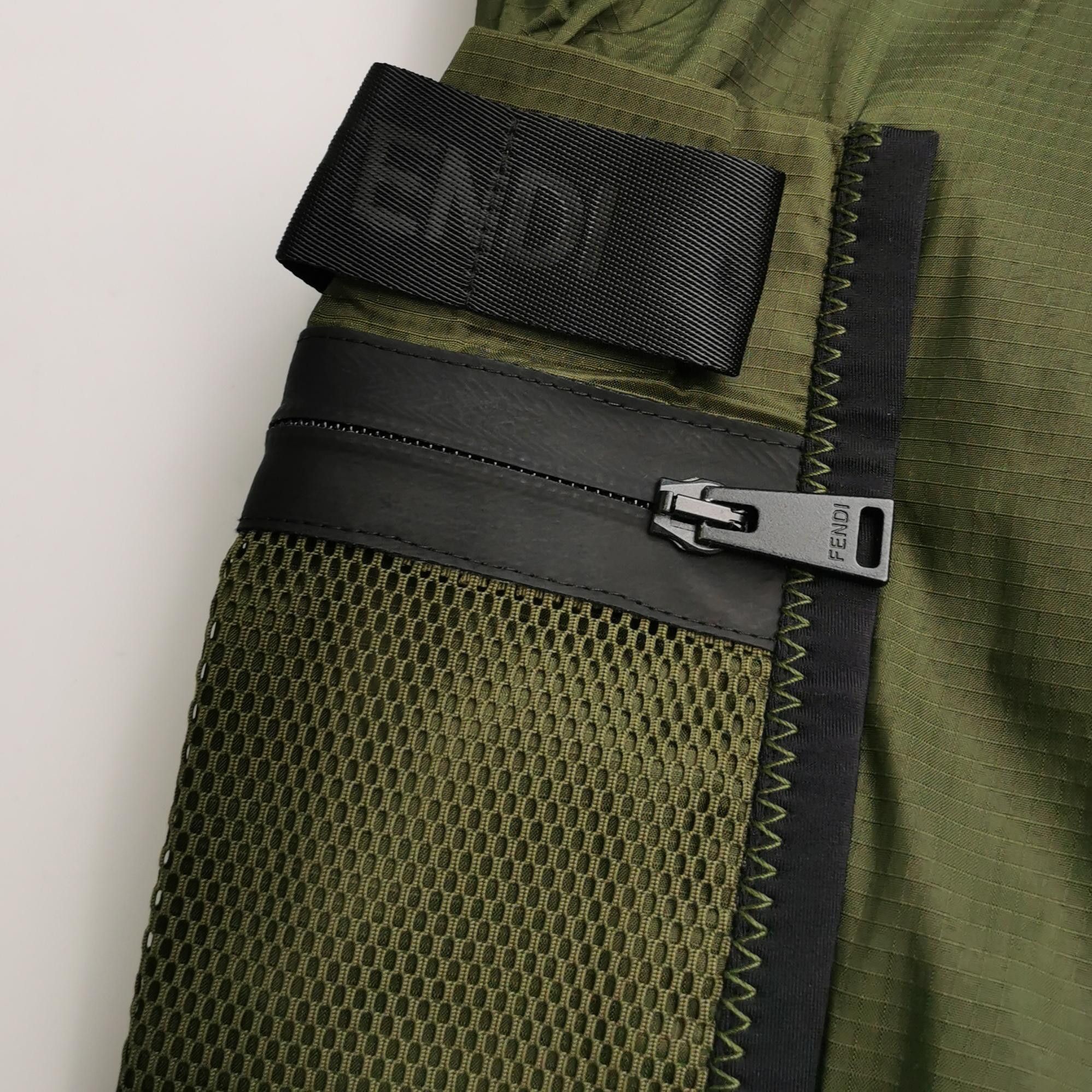 Fendi Fendi Logo Pocket Nylon Cargo Pants Size IT 36 Size 25" / US 0 / IT 36 - 3 Thumbnail