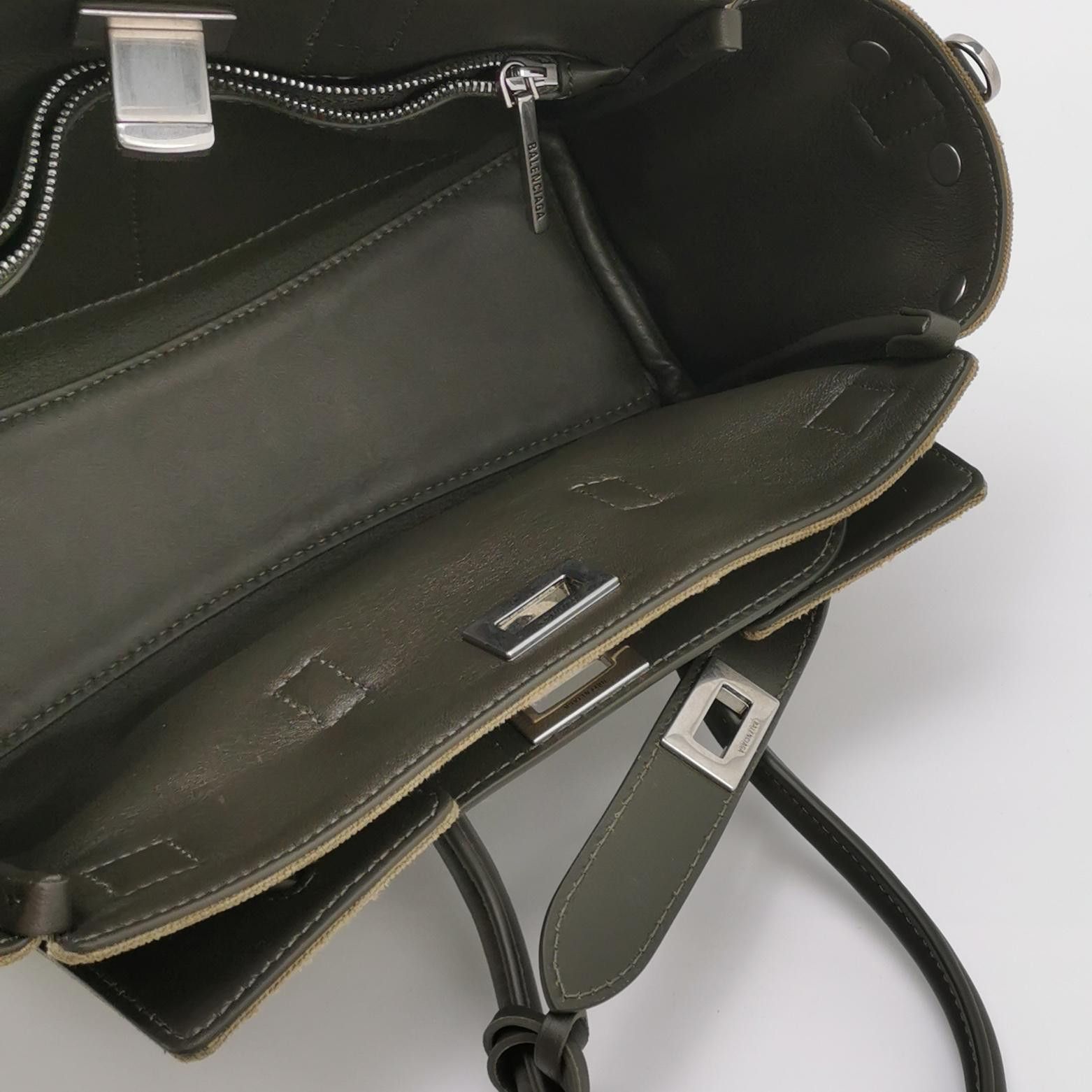 Balenciaga Balenciaga Women os Shoulder Bags Size ONE SIZE - 7 Thumbnail