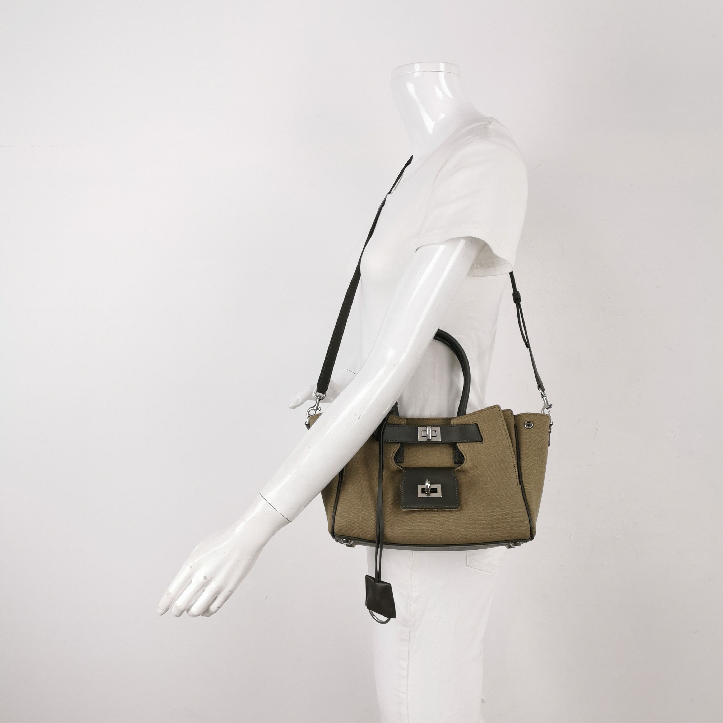 Balenciaga Balenciaga Women os Shoulder Bags Size ONE SIZE - 2 Thumbnail