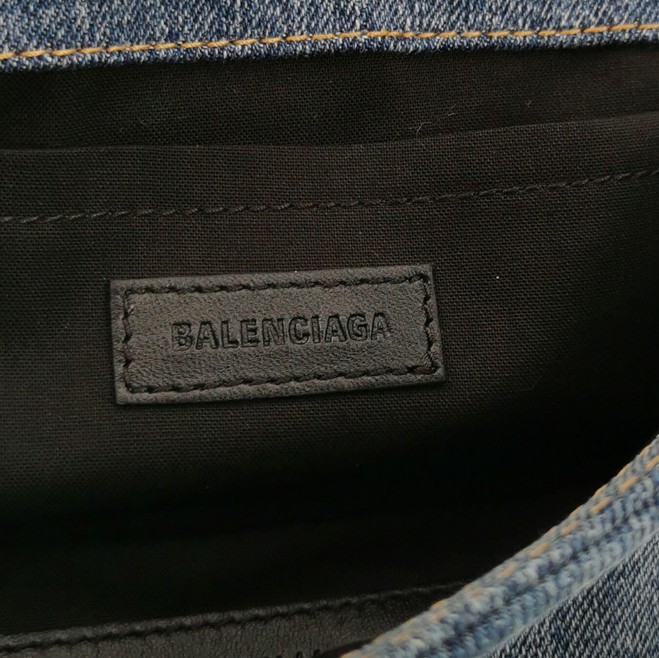 Balenciaga Balenciaga Women os Shoulder Bags Size ONE SIZE - 8 Thumbnail