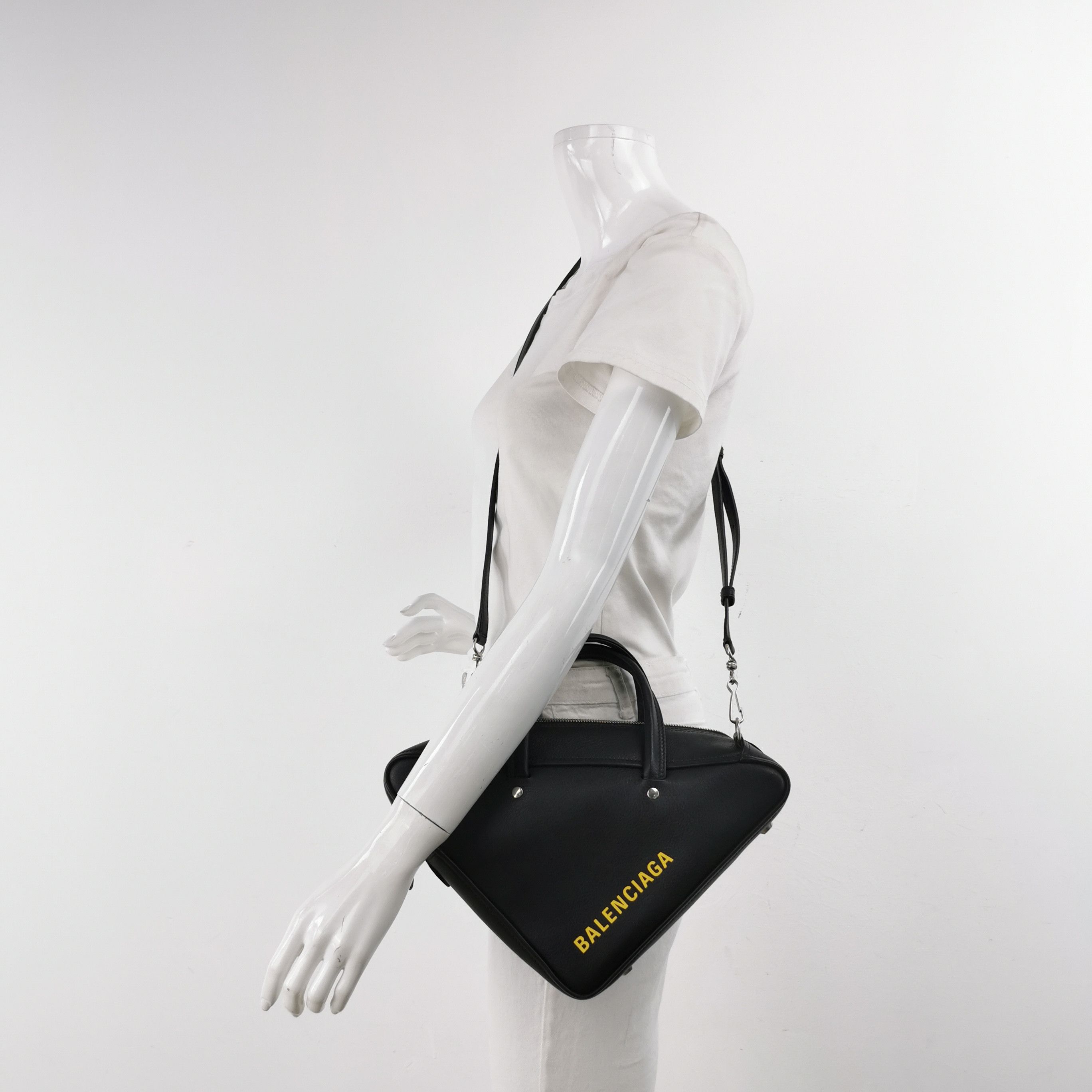 Balenciaga Balenciaga Women os Shoulder Bags Size ONE SIZE - 2 Thumbnail