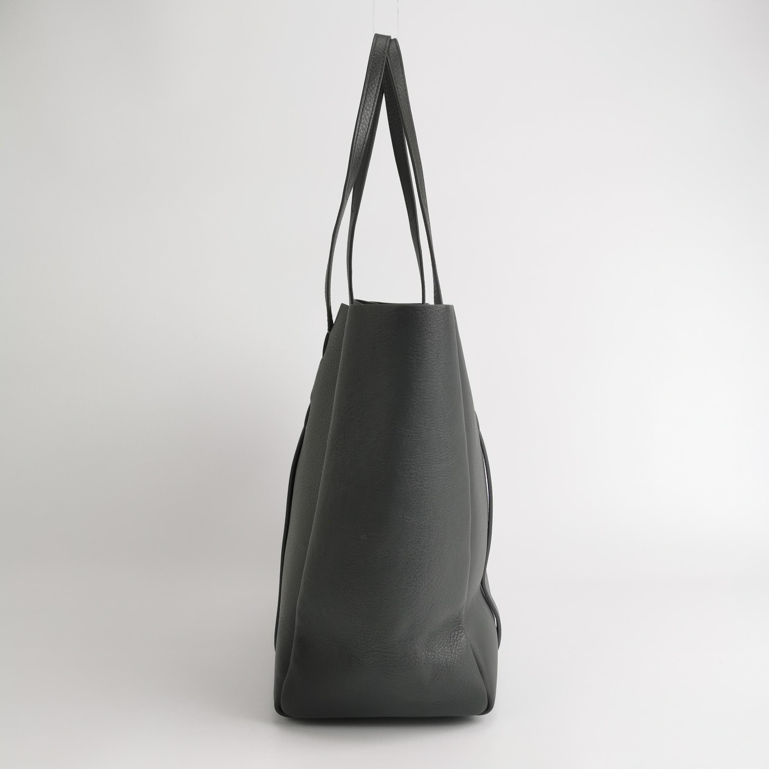 Balenciaga Balenciaga Women os Shoulder Bags Size ONE SIZE - 3 Thumbnail