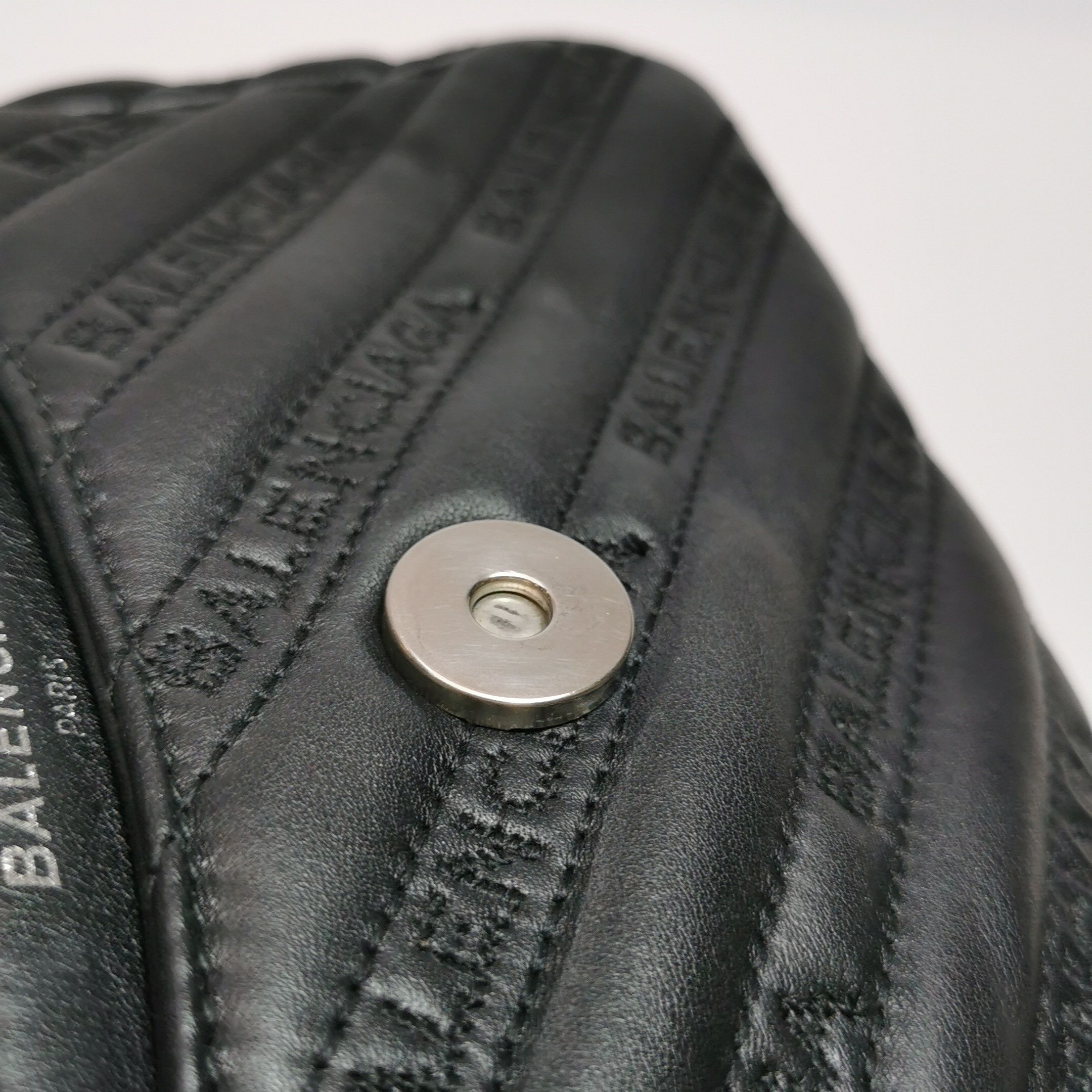Balenciaga Balenciaga Women os Shoulder Bags Size ONE SIZE - 14 Thumbnail