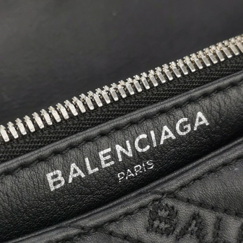 Balenciaga Balenciaga Women os Shoulder Bags Size ONE SIZE - 8 Thumbnail
