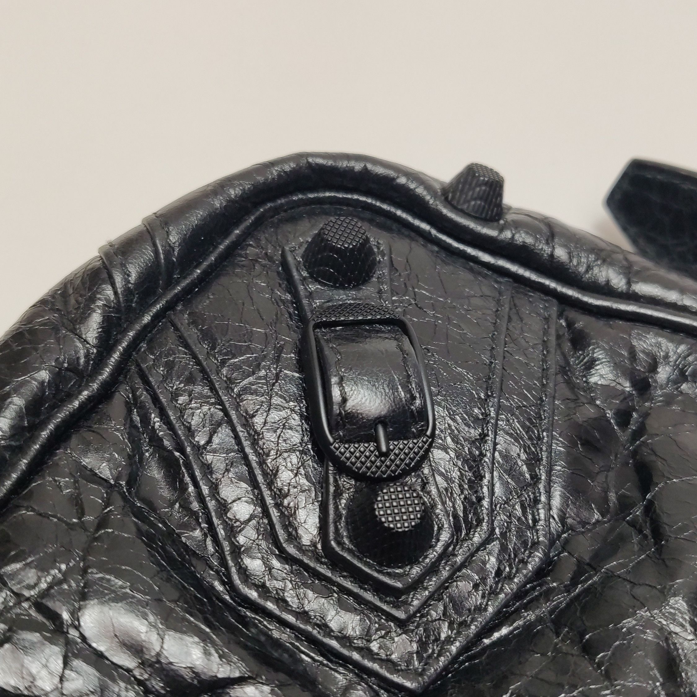 Balenciaga Balenciaga Women os Crossbody Bags Size ONE SIZE - 16 Thumbnail