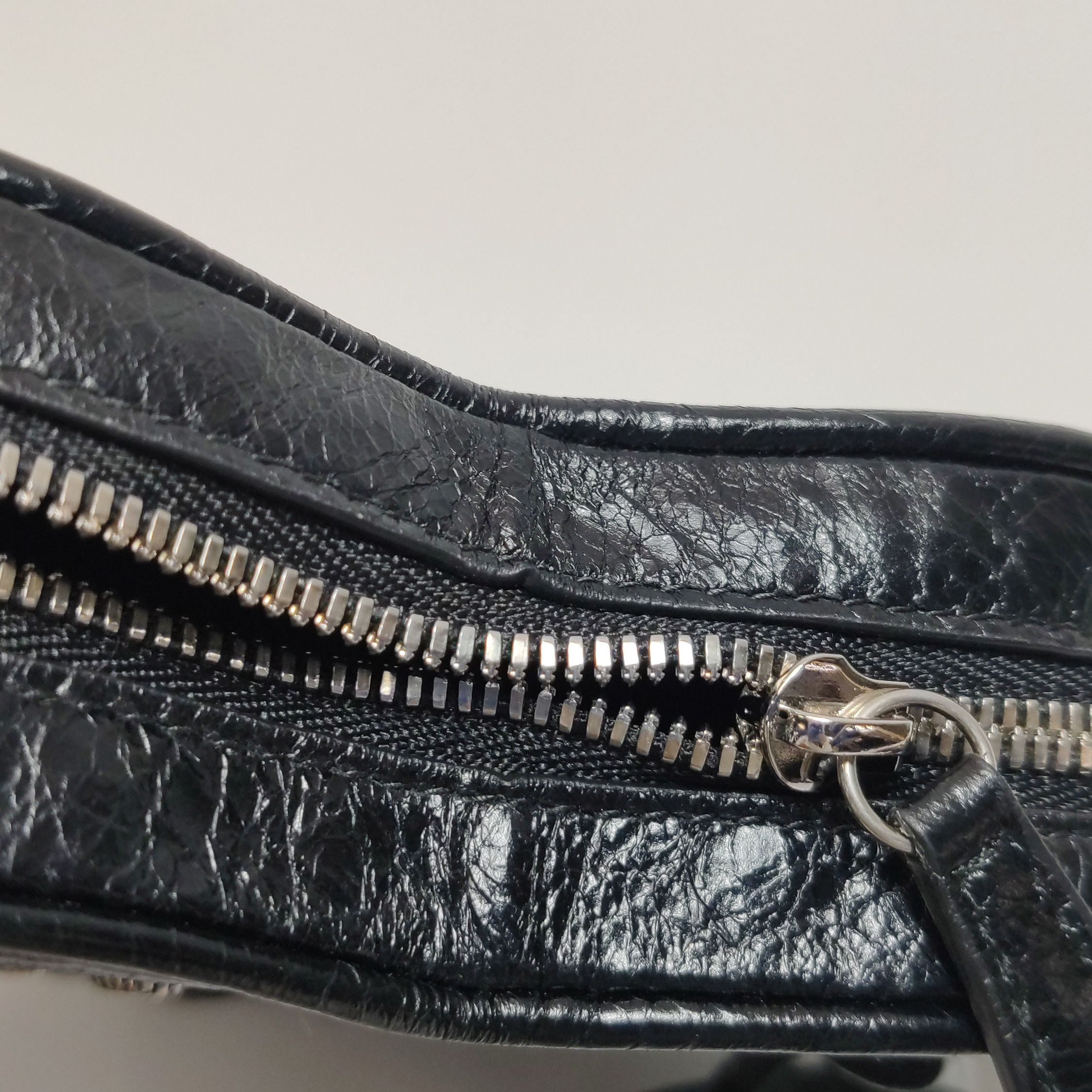 Balenciaga Balenciaga Women os Shoulder Bags Size ONE SIZE - 17 Thumbnail