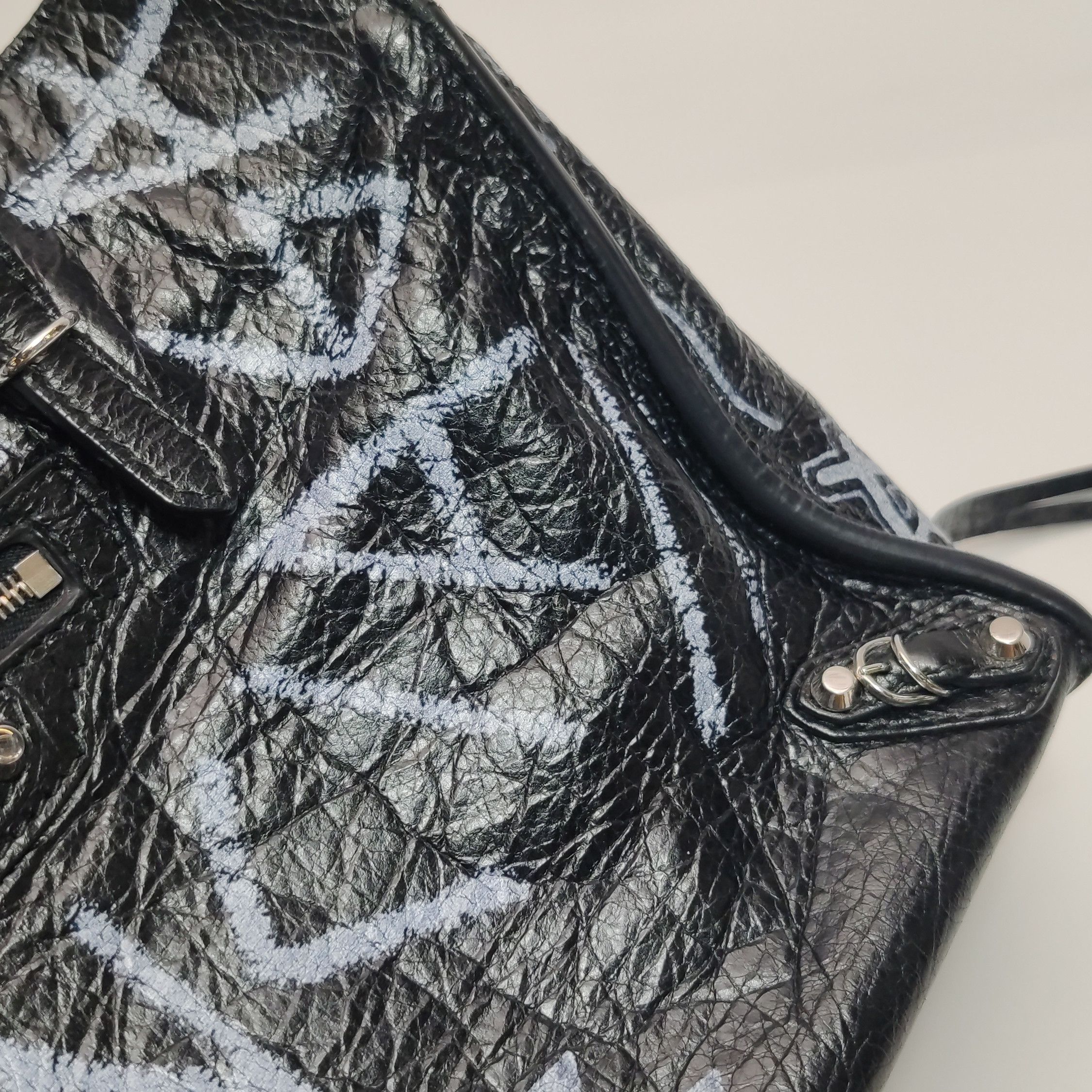 Balenciaga Balenciaga Women os Shoulder Bags Size ONE SIZE - 24 Thumbnail