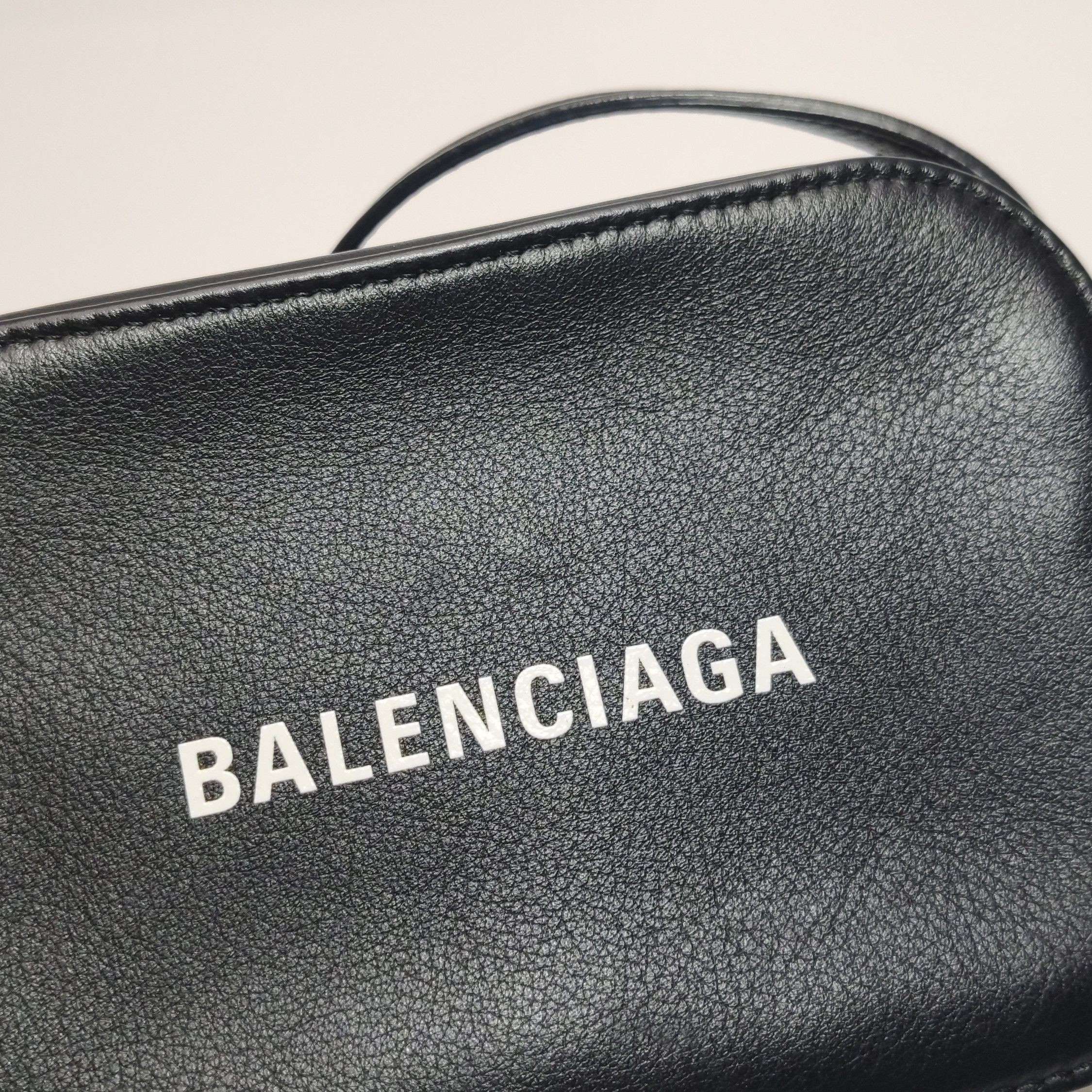 Balenciaga Balenciaga Women os Shoulder Bags Size ONE SIZE - 20 Thumbnail