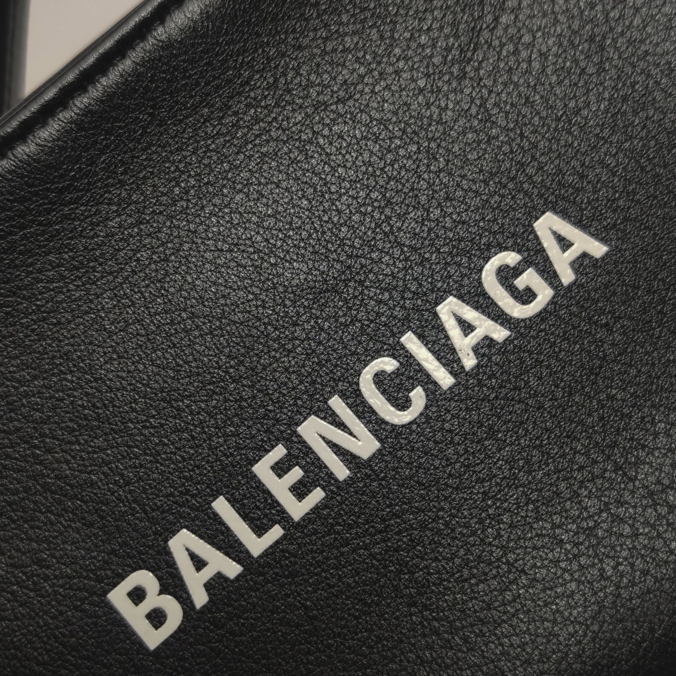 Balenciaga Balenciaga Women os Shoulder Bags Size ONE SIZE - 14 Thumbnail