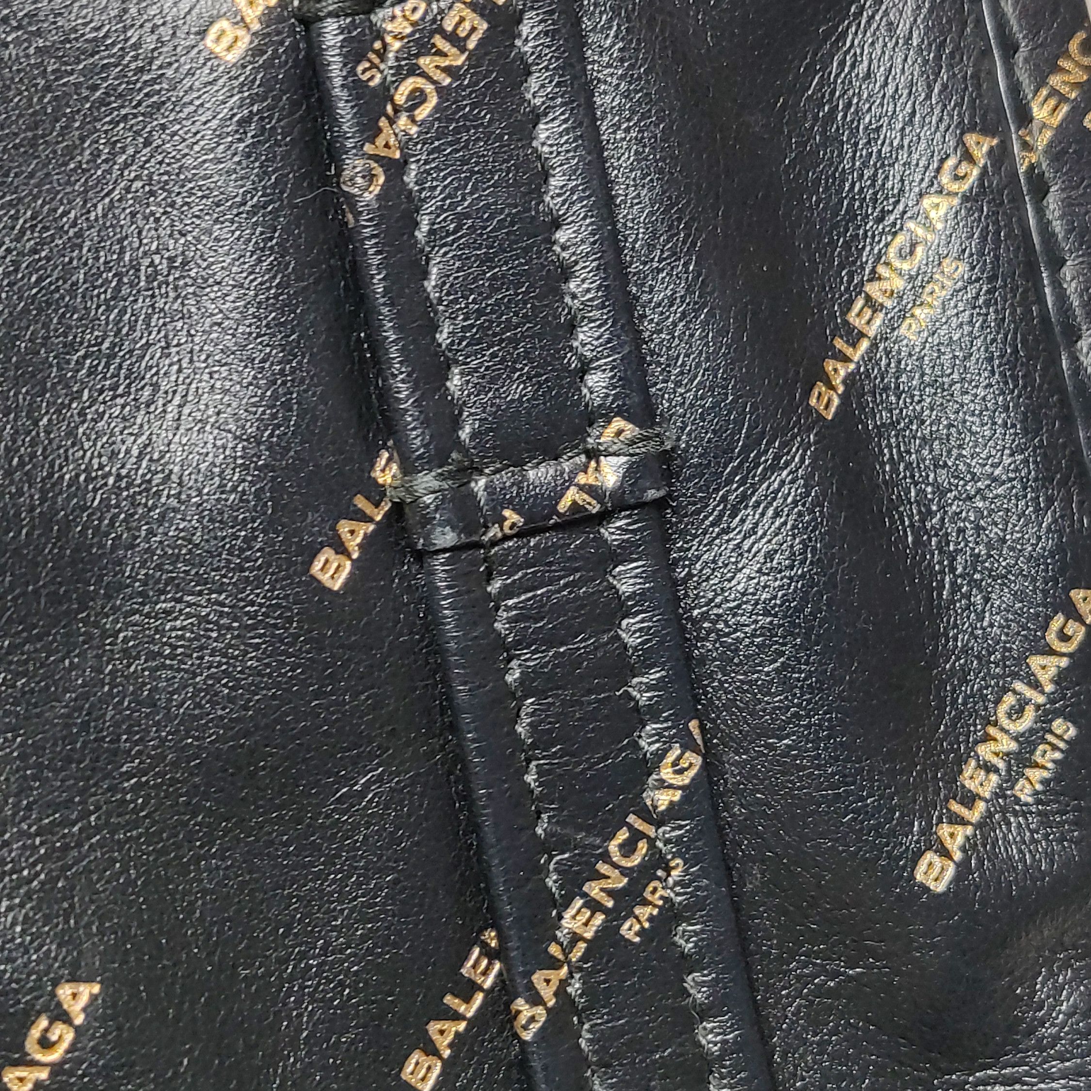 Balenciaga Balenciaga Women os Shoulder Bags Size ONE SIZE - 18 Thumbnail