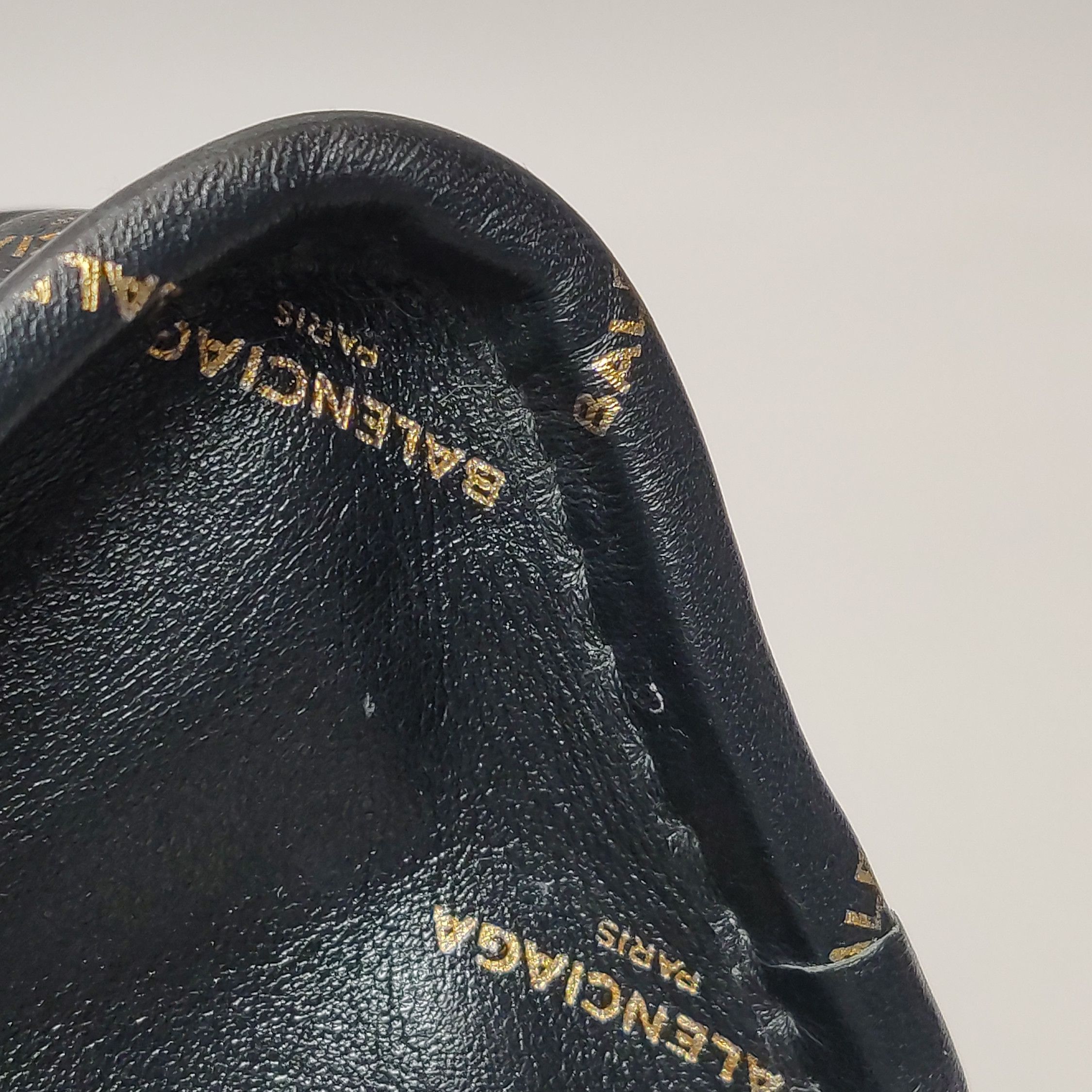 Balenciaga Balenciaga Women os Shoulder Bags Size ONE SIZE - 20 Thumbnail