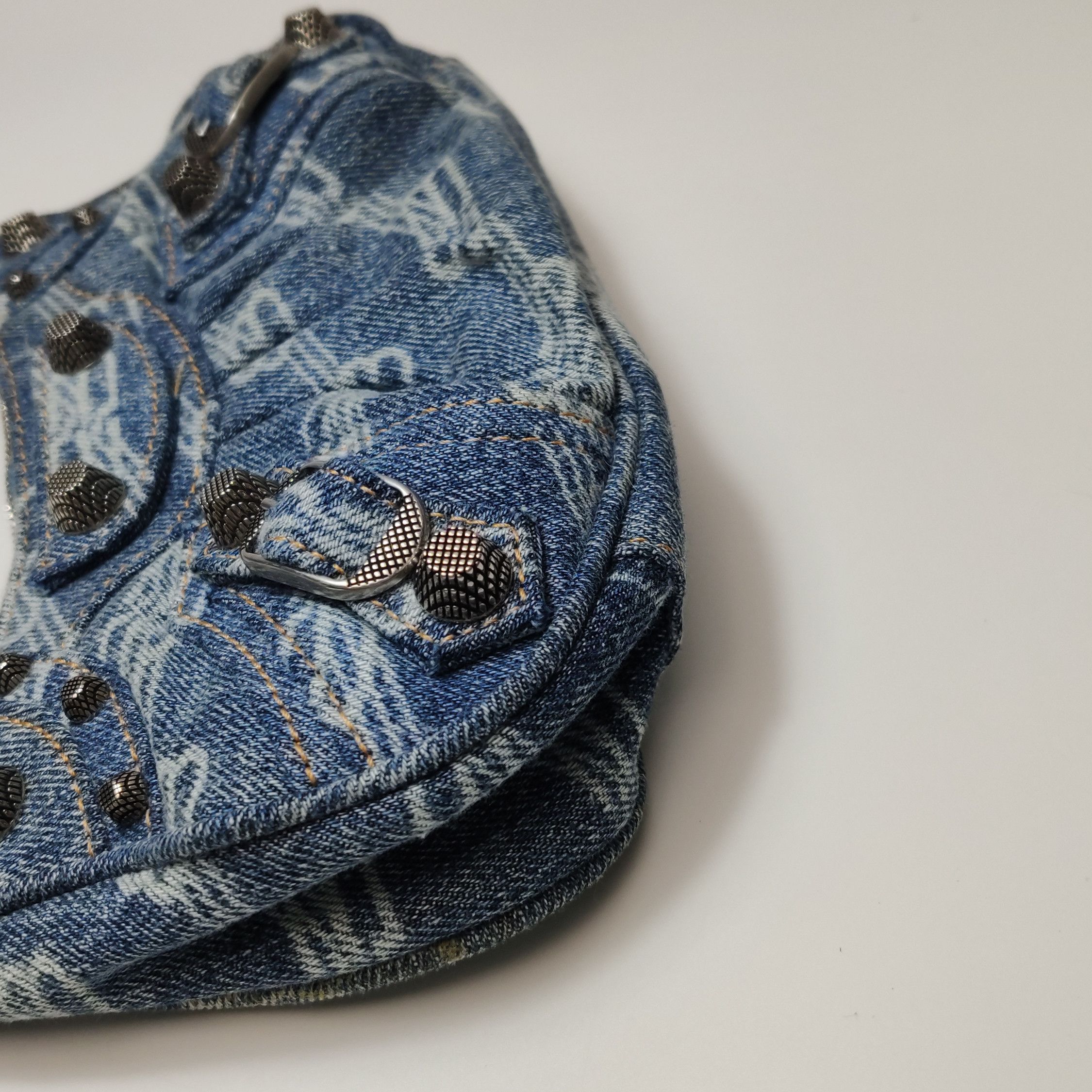 Balenciaga Balenciaga Women os Shoulder Bags Size ONE SIZE - 13 Thumbnail