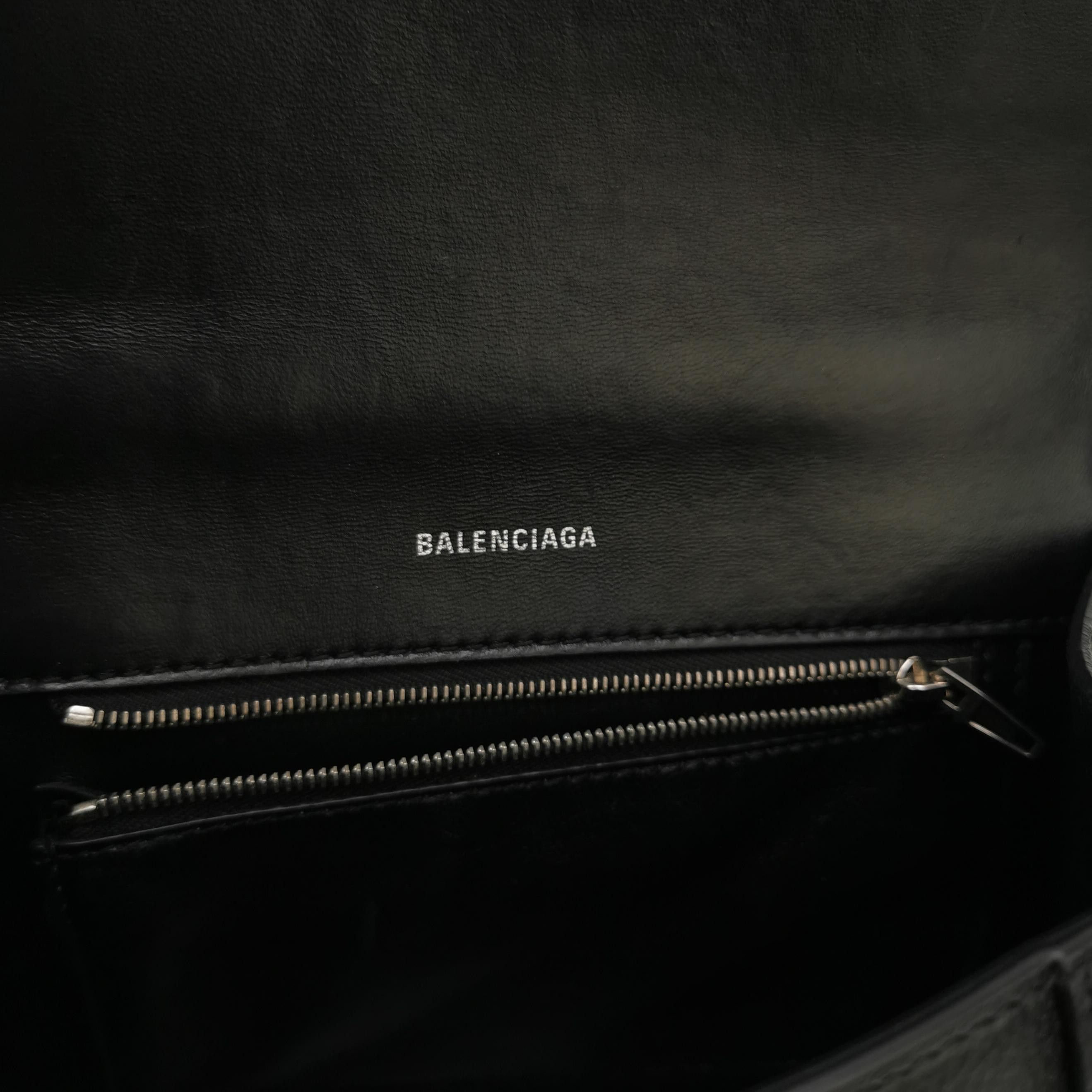 Balenciaga Balenciaga Women os Shoulder Bags Size ONE SIZE - 8 Thumbnail