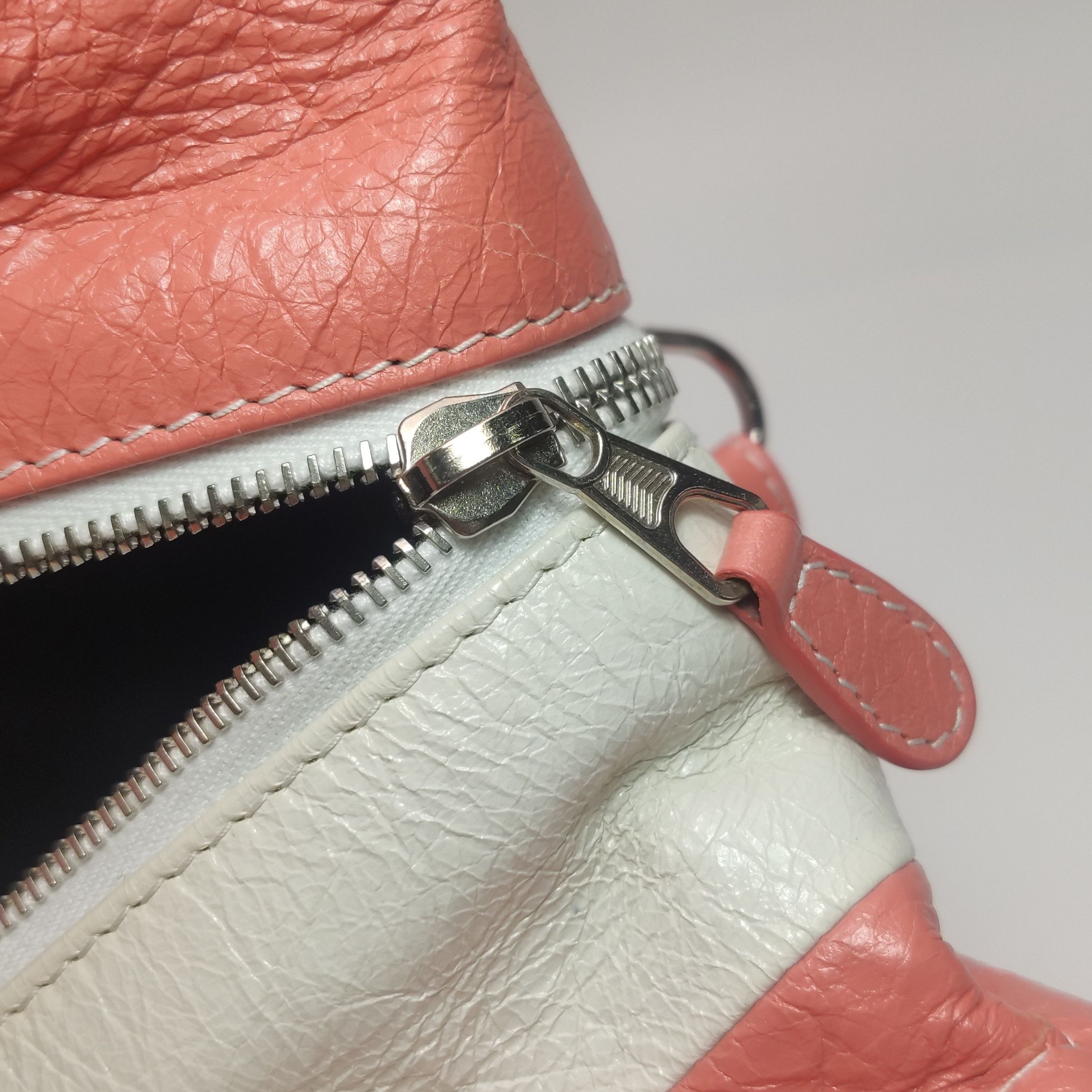 Balenciaga Balenciaga Women os Shoulder Bags Size ONE SIZE - 10 Thumbnail