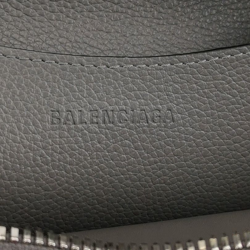 Balenciaga Balenciaga Women os Shoulder Bags Size ONE SIZE - 8 Thumbnail