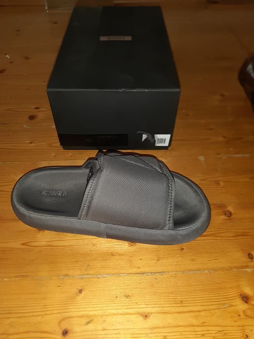 Yeezy supply nylon slipper 2024 graphite