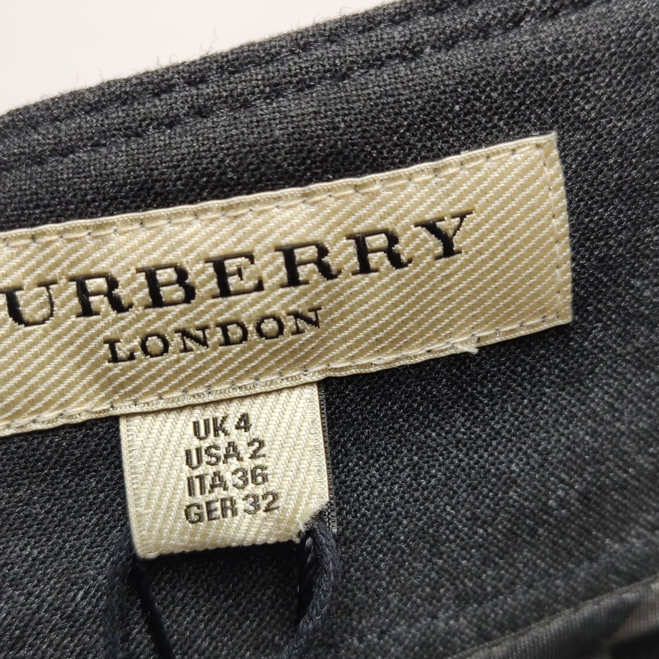 Burberry Burberry London Black Pencil Skirt Size US 2 Size 26" / US 2 / IT 38 - 10 Thumbnail
