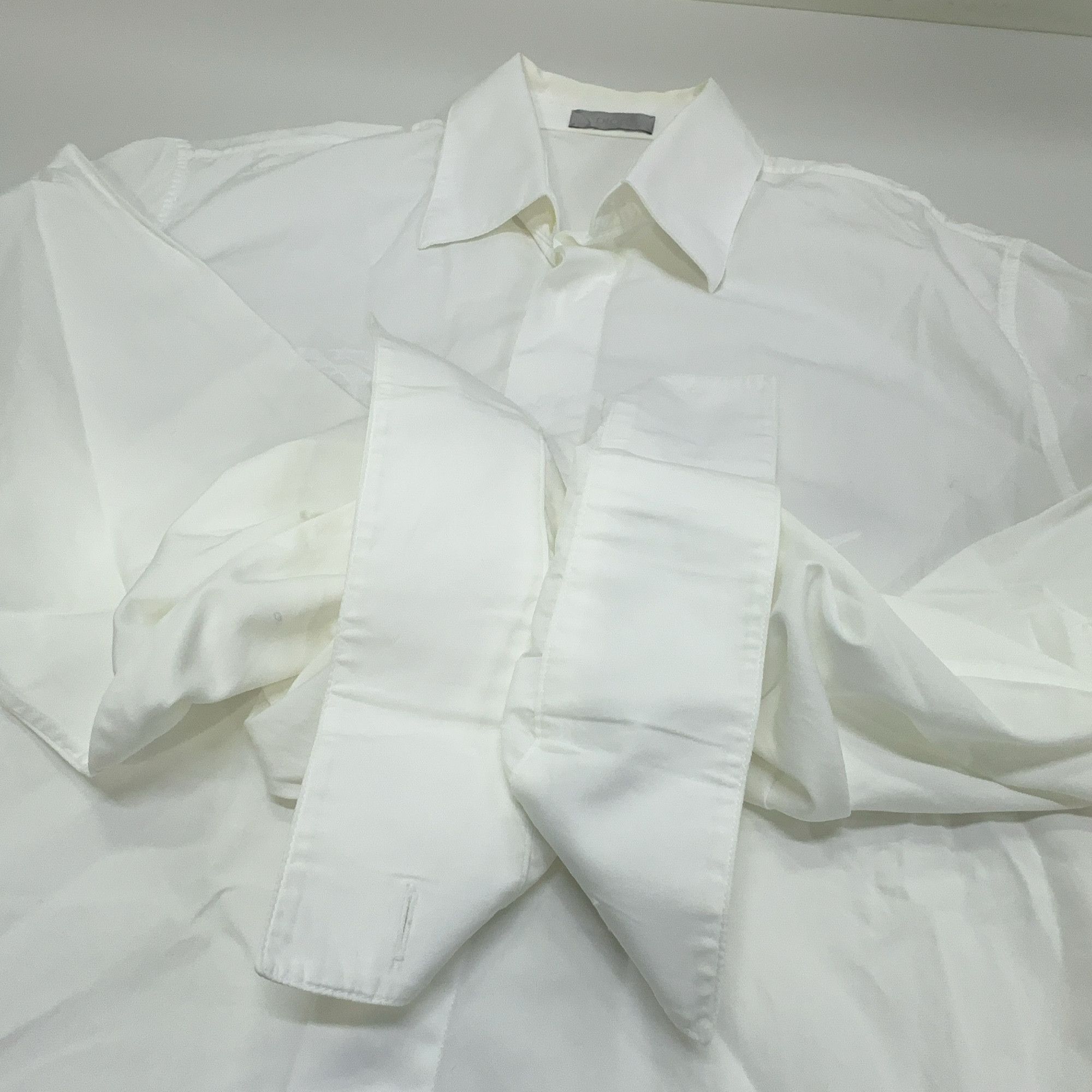 Dior Dior Logo Embroidered Button Up Shirt Size S Size US S / EU 44-46 / 1 - 9 Thumbnail