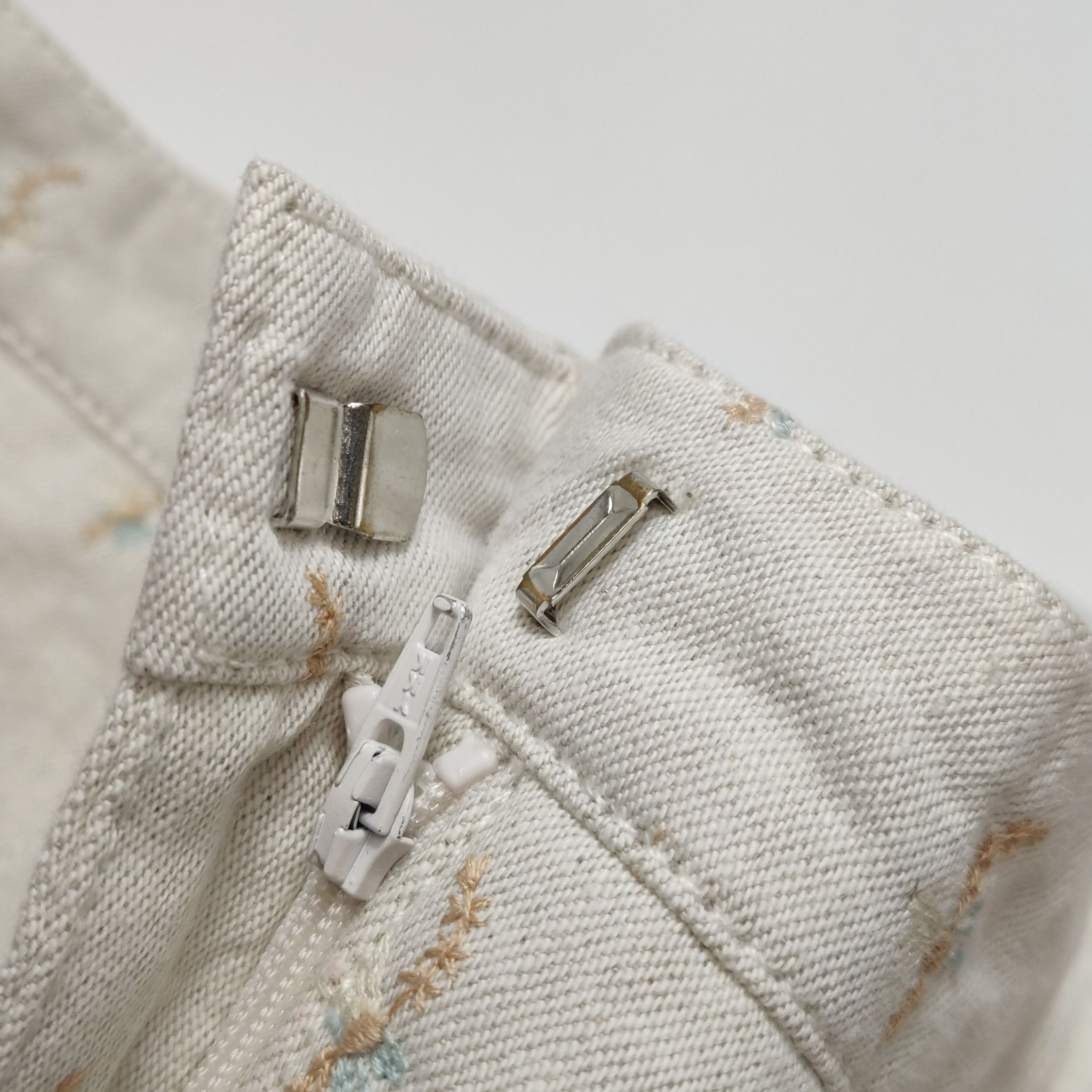 Lanvin Lanvin Embroidered Cotton Linen Skirt Size 40 Size 27" / US 4 / IT 40 - 9 Thumbnail