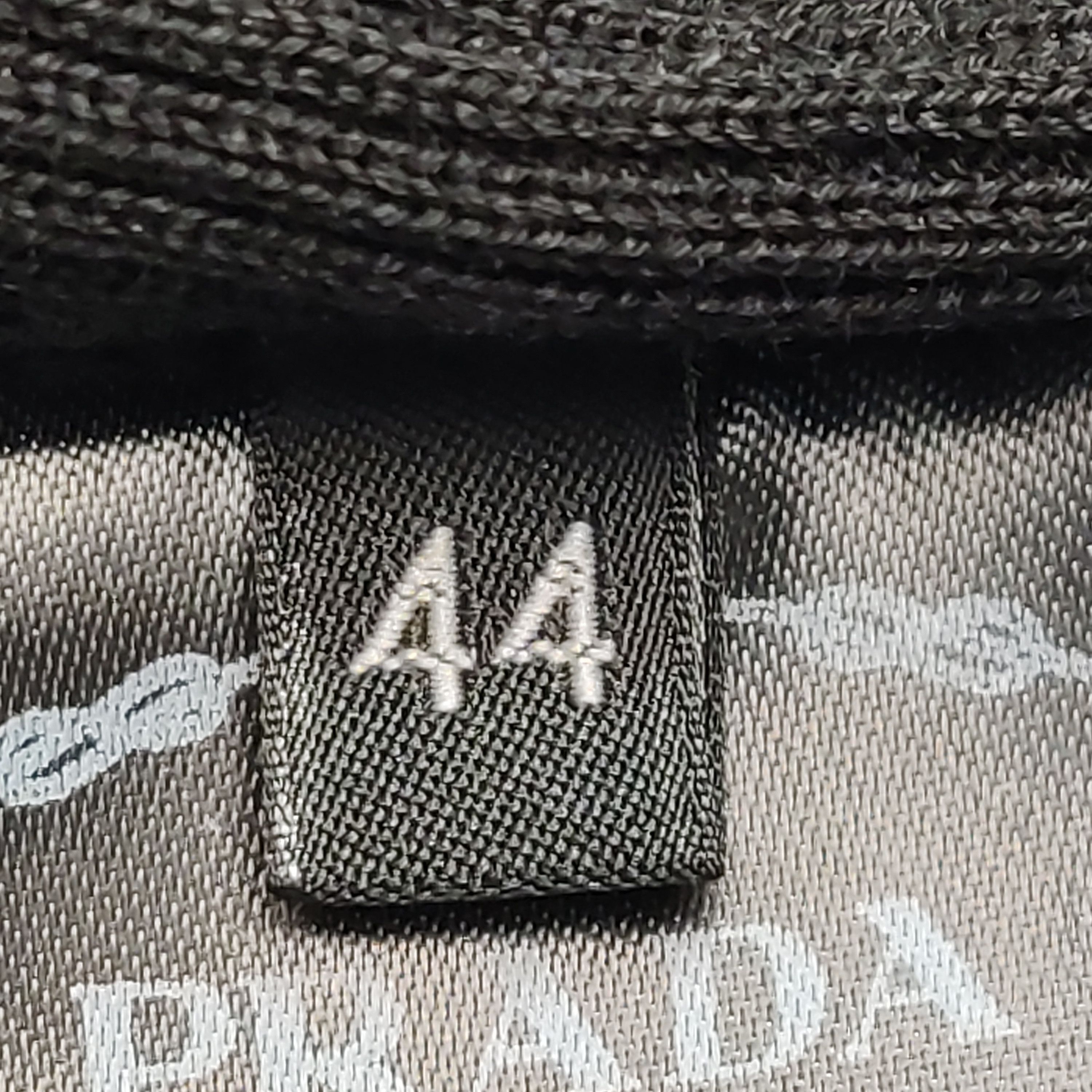 Prada Prada Logo Ribbed Turtleneck Sweater Size 44 Size US S / EU 44-46 / 1 - 6 Thumbnail