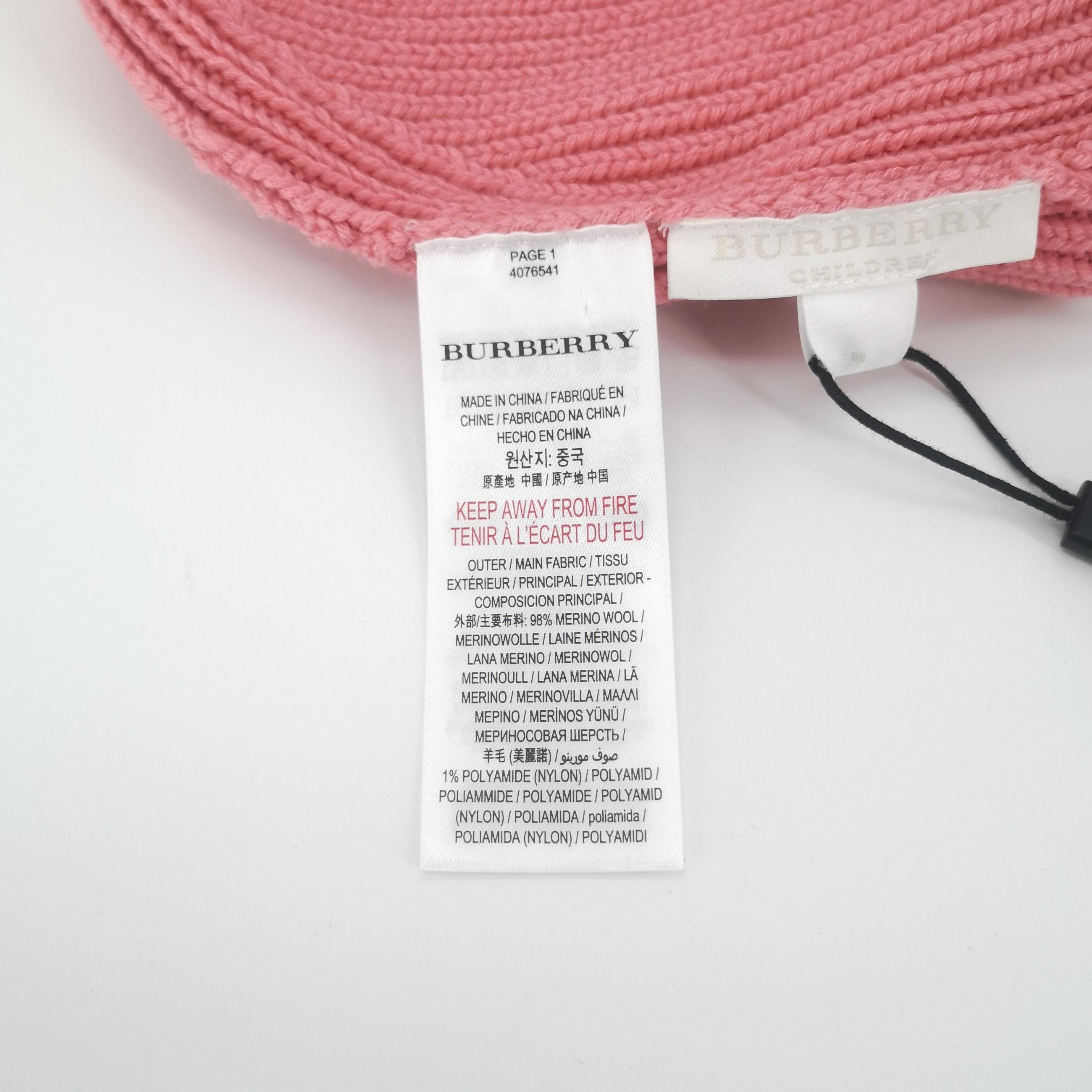 Burberry Burberry Heart Patch Knit Beanie ONE SIZE Size ONE SIZE - 3 Thumbnail
