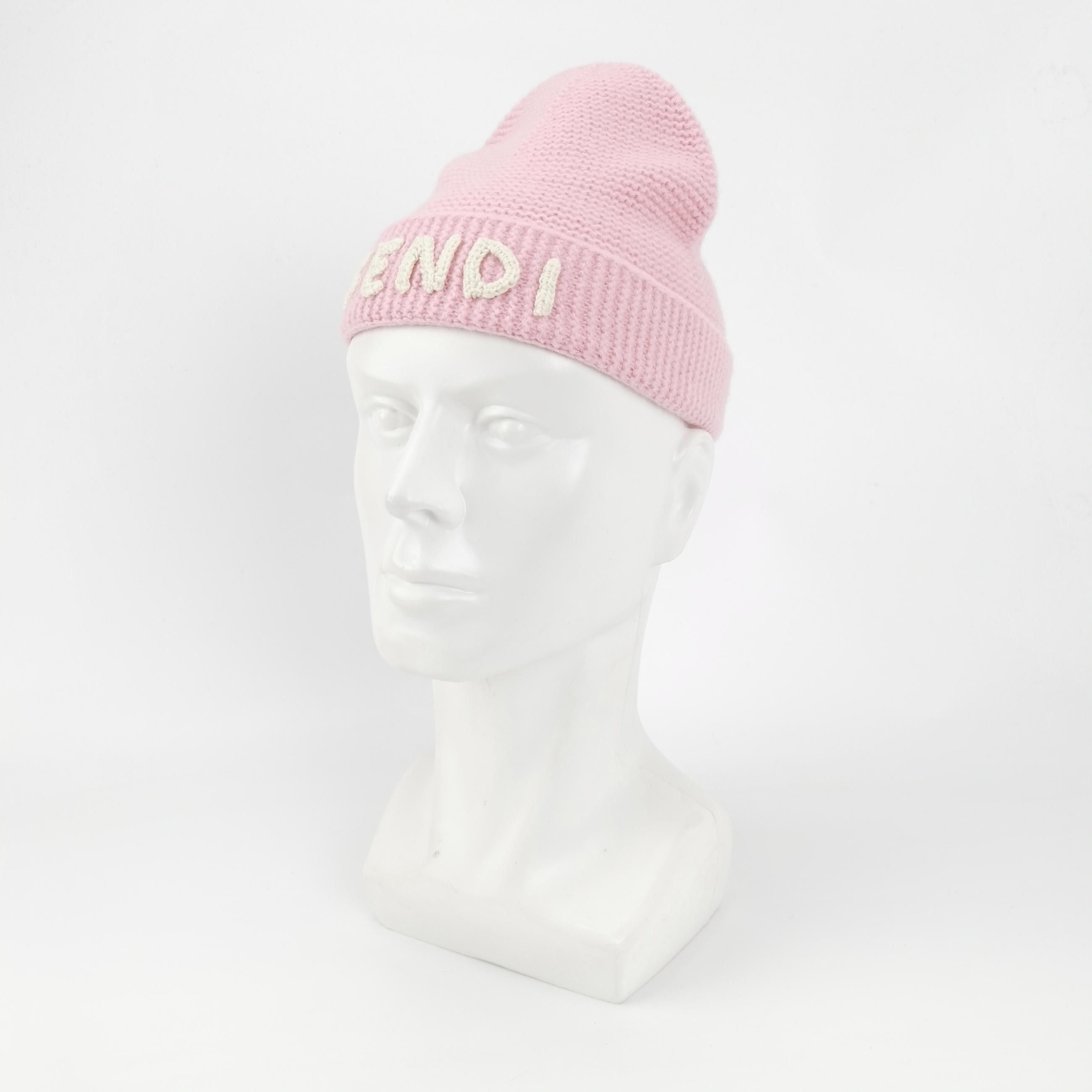 Fendi Fendi Pink Logo Beanie ONE SIZE Size ONE SIZE - 2 Thumbnail