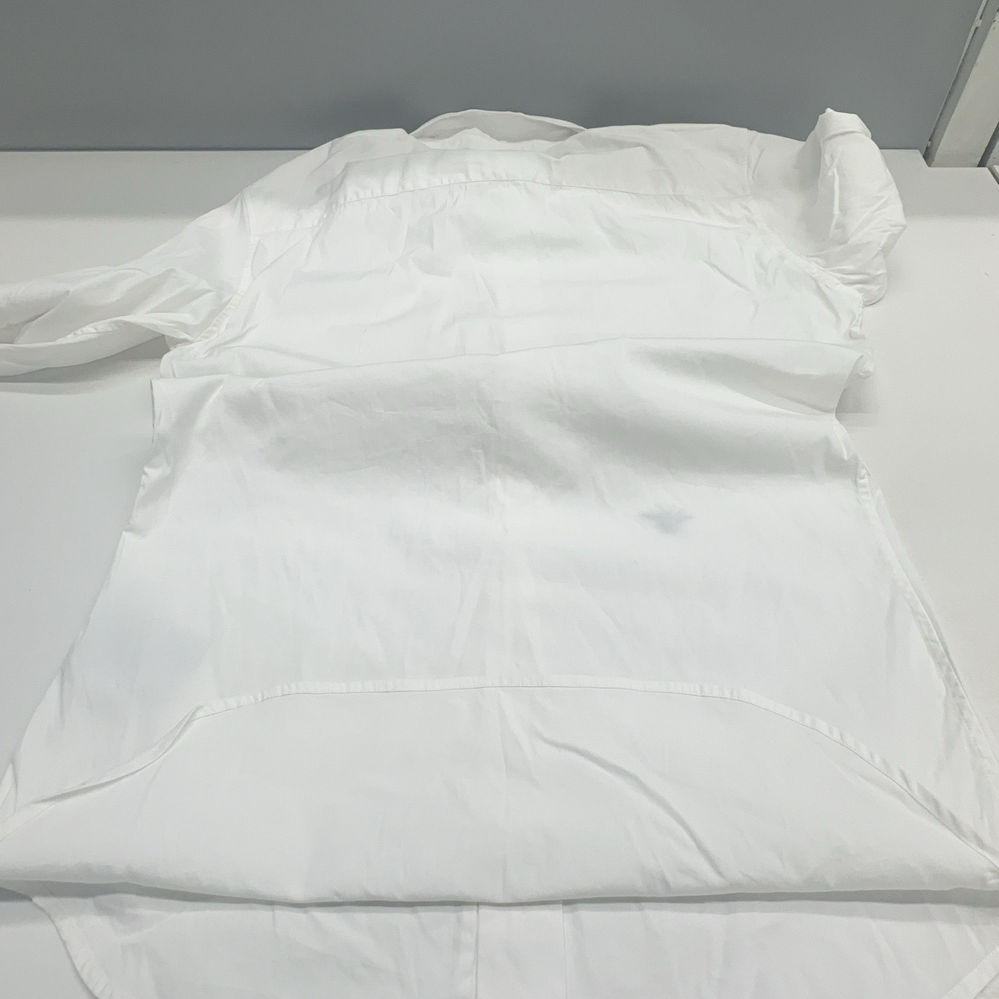 Dior Dior Bee Embroidery Shirt White Size S Size US S / EU 44-46 / 1 - 8 Thumbnail
