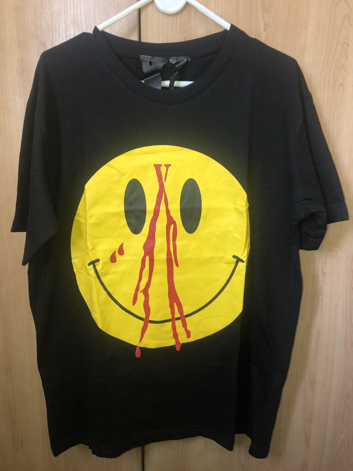 Vlone Vlone Smiley Face Tee | Grailed