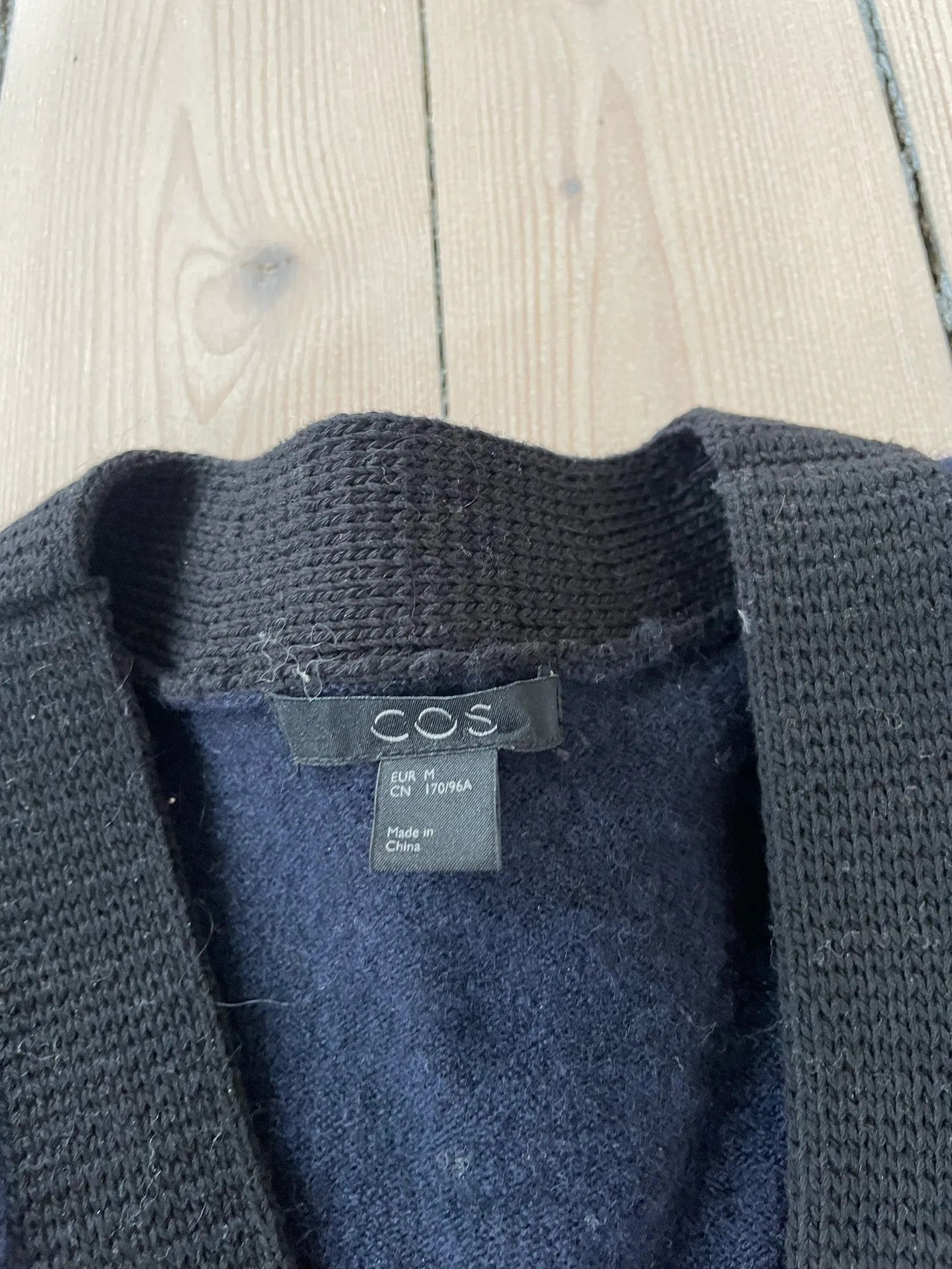 Cos Cos COS - Collection of Style Cardigan Size M / US 6-8 / IT 42-44 - 2 Thumbnail