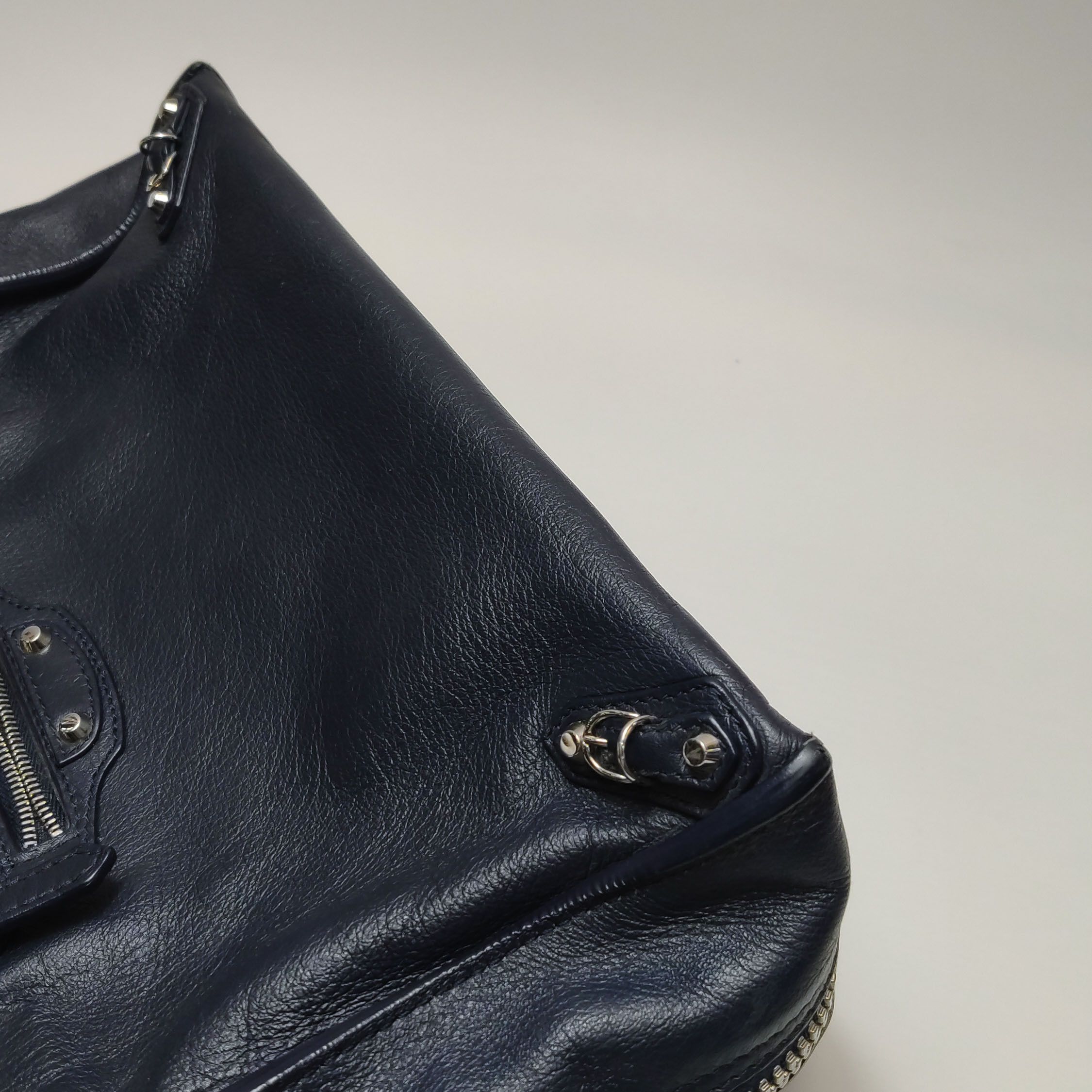 Balenciaga Balenciaga Women os Shoulder Bags Size ONE SIZE - 20 Thumbnail