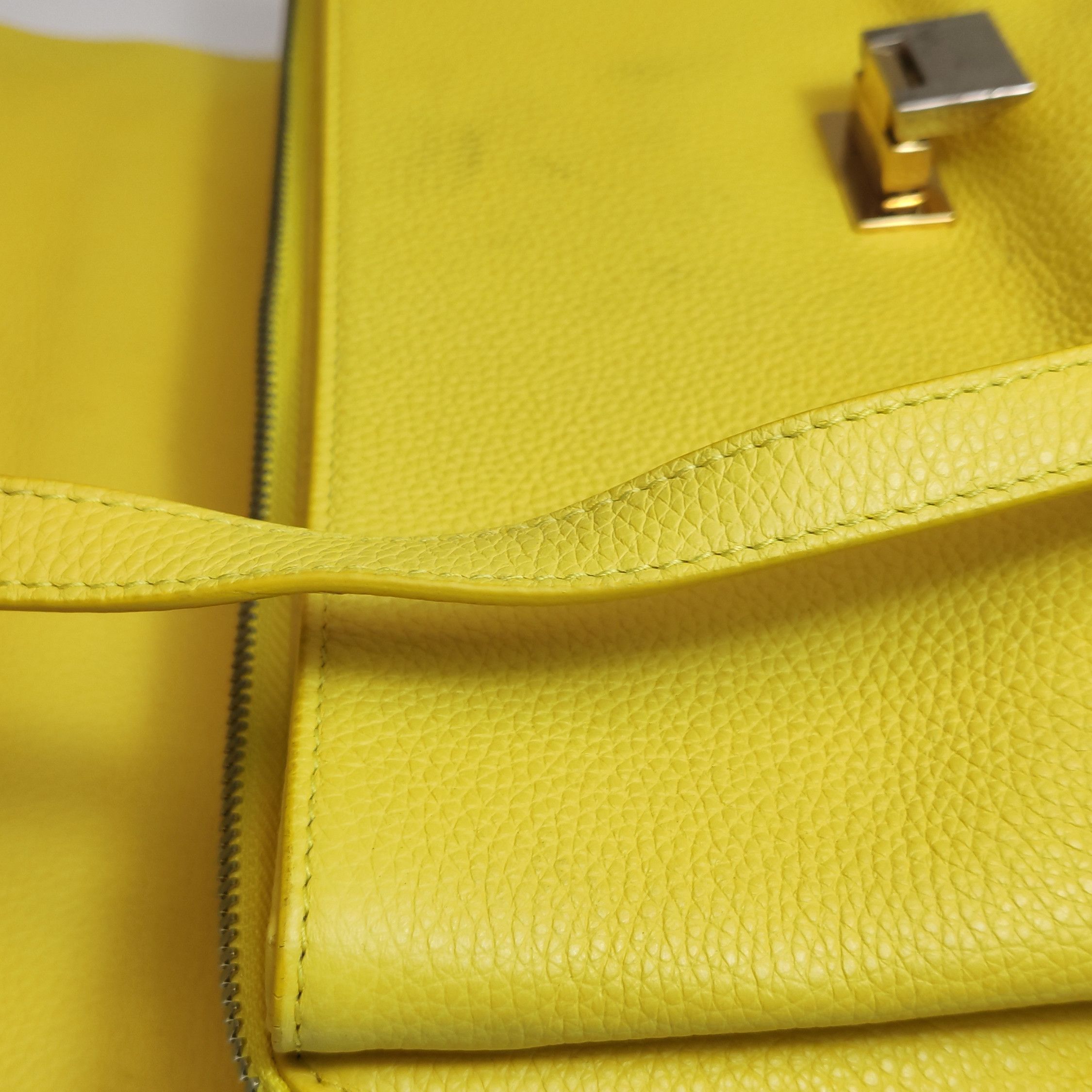 Balenciaga Balenciaga Women os Shoulder Bags Size ONE SIZE - 21 Thumbnail