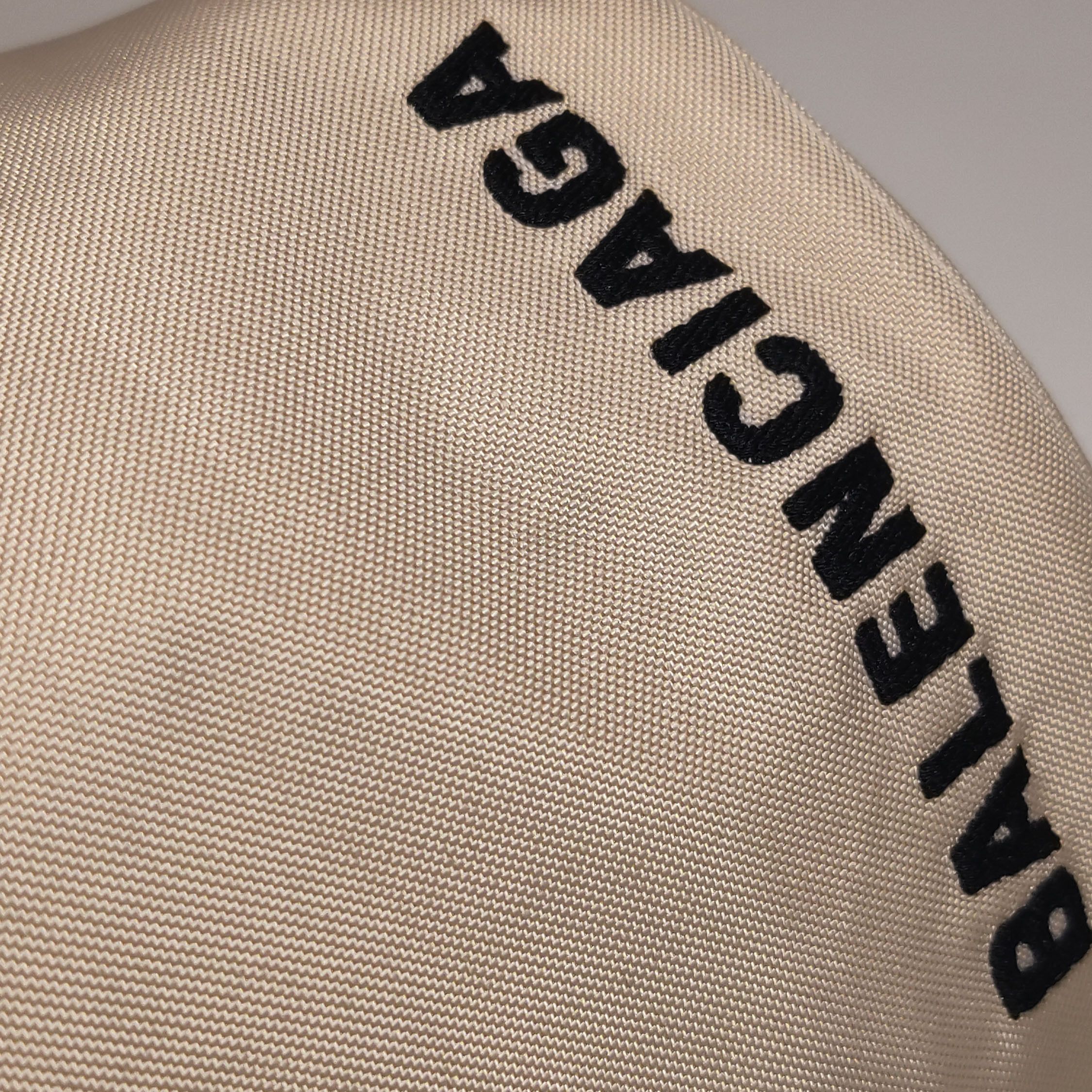 Balenciaga Balenciaga Women os Shoulder Bags Size ONE SIZE - 21 Thumbnail