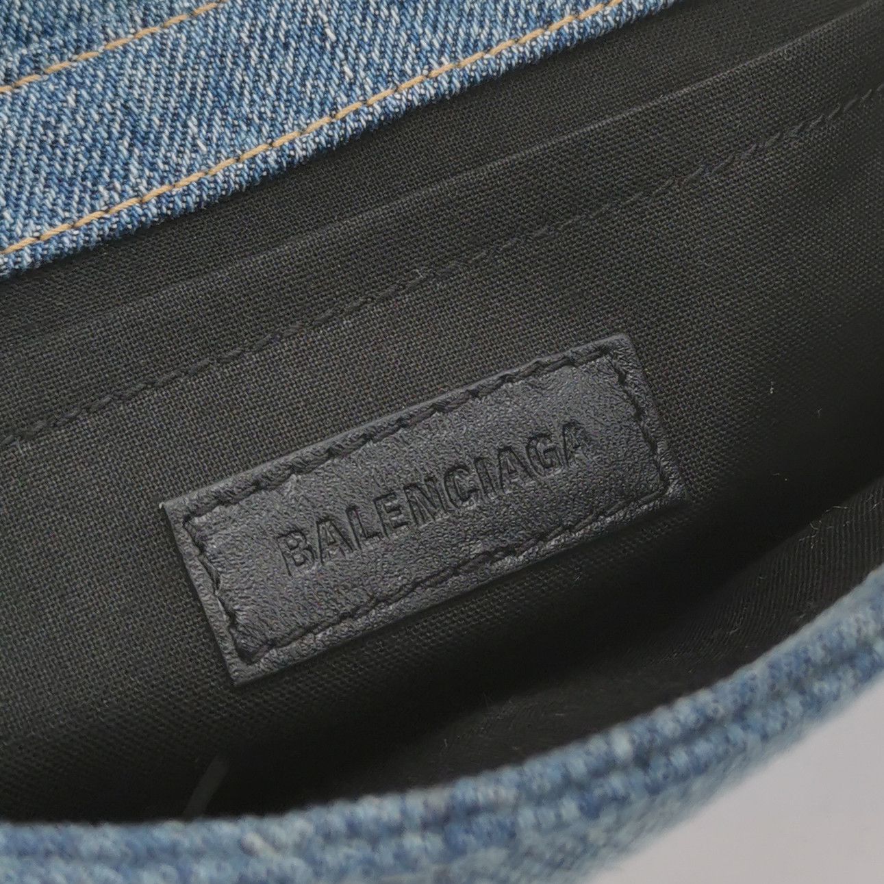 Balenciaga Balenciaga Women os Shoulder Bags Size ONE SIZE - 8 Thumbnail