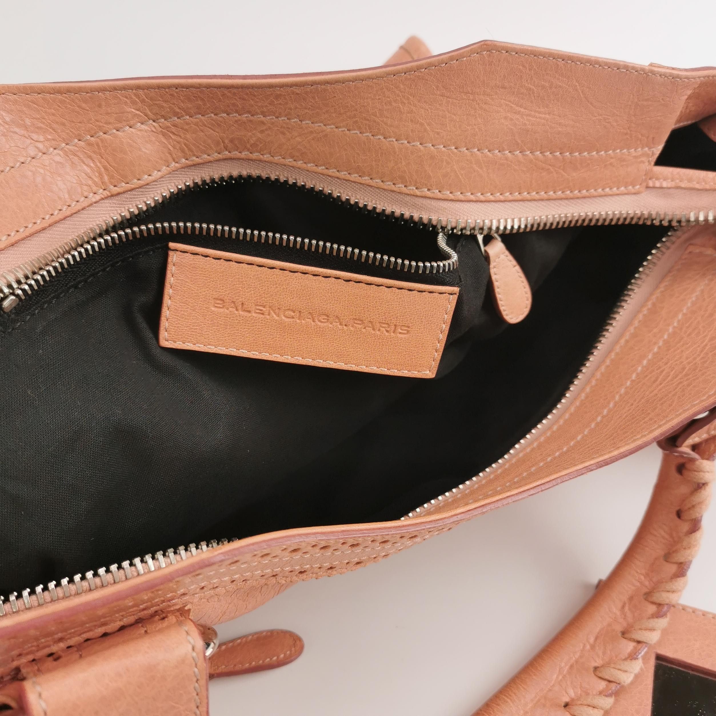 Balenciaga Balenciaga Women os Shoulder Bags Size ONE SIZE - 8 Thumbnail
