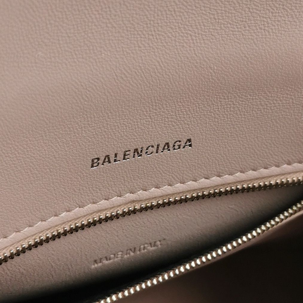 Balenciaga Balenciaga Women os Shoulder Bags Size ONE SIZE - 8 Thumbnail