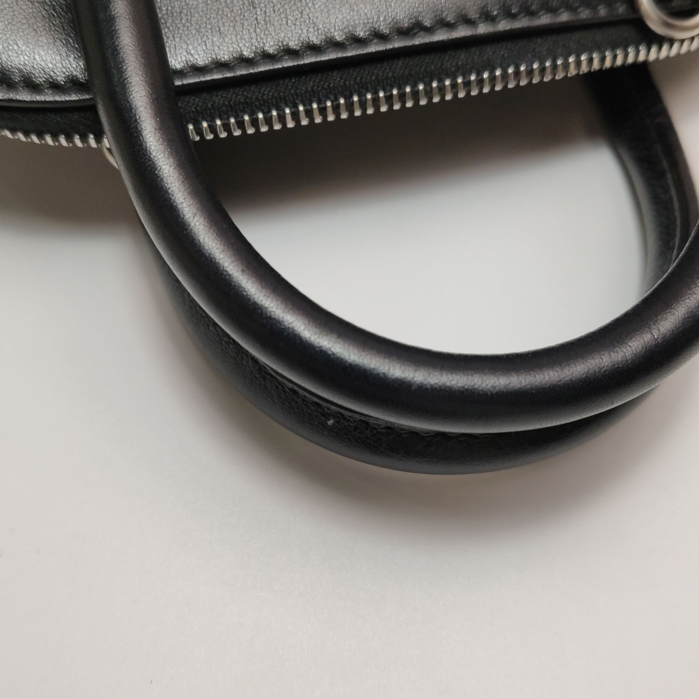 Balenciaga Balenciaga Women os Shoulder Bags Size ONE SIZE - 20 Thumbnail