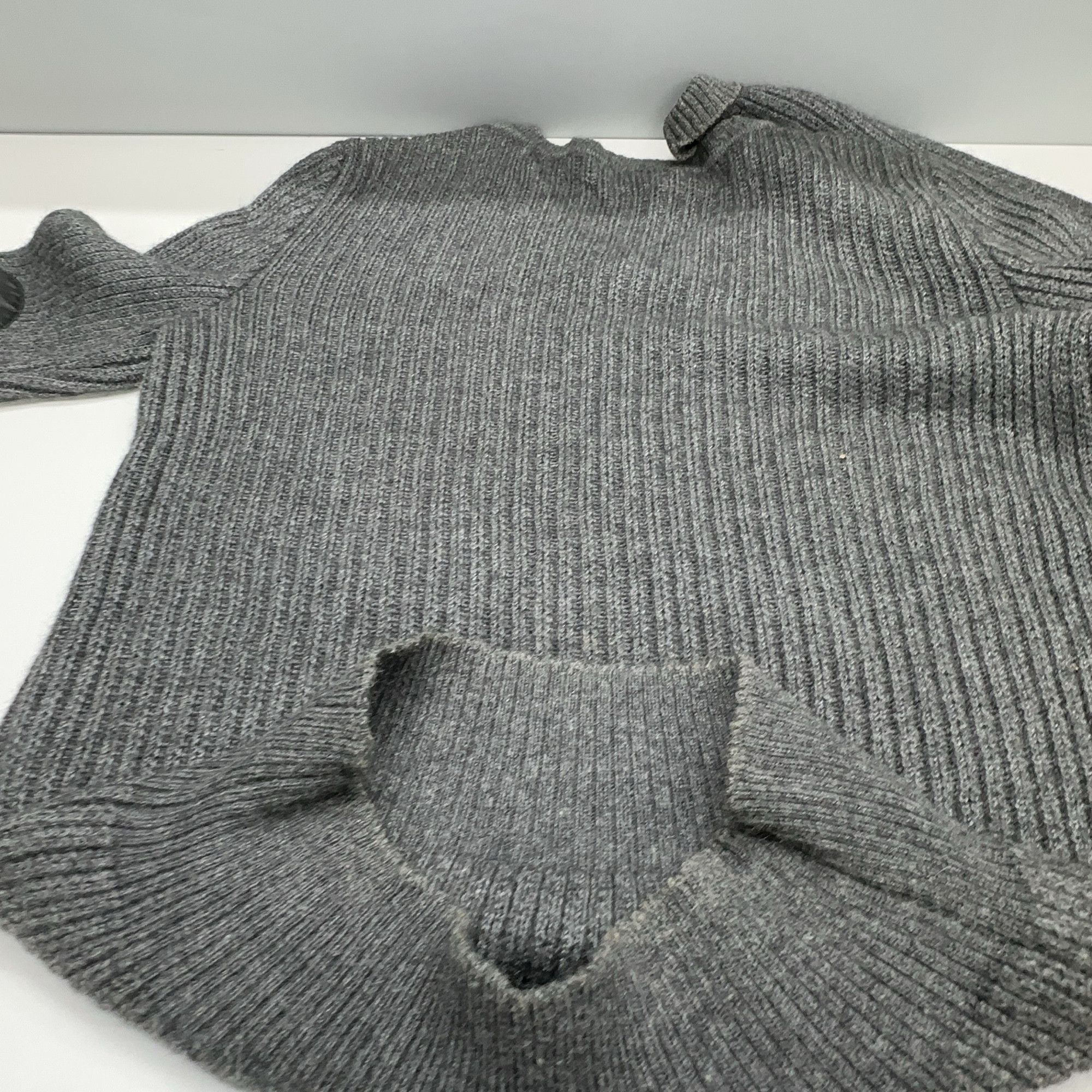 Dior Dior Elbow Patch V-Neck Sweater Size S Size US S / EU 44-46 / 1 - 8 Thumbnail
