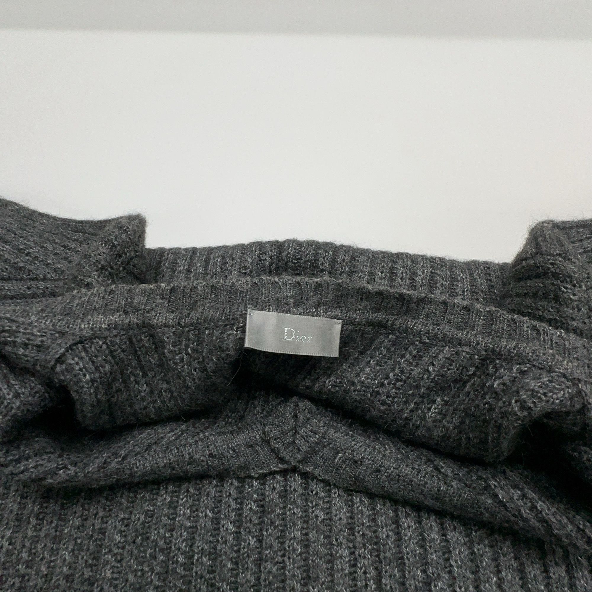 Dior Dior Elbow Patch V-Neck Sweater Size S Size US S / EU 44-46 / 1 - 5 Thumbnail