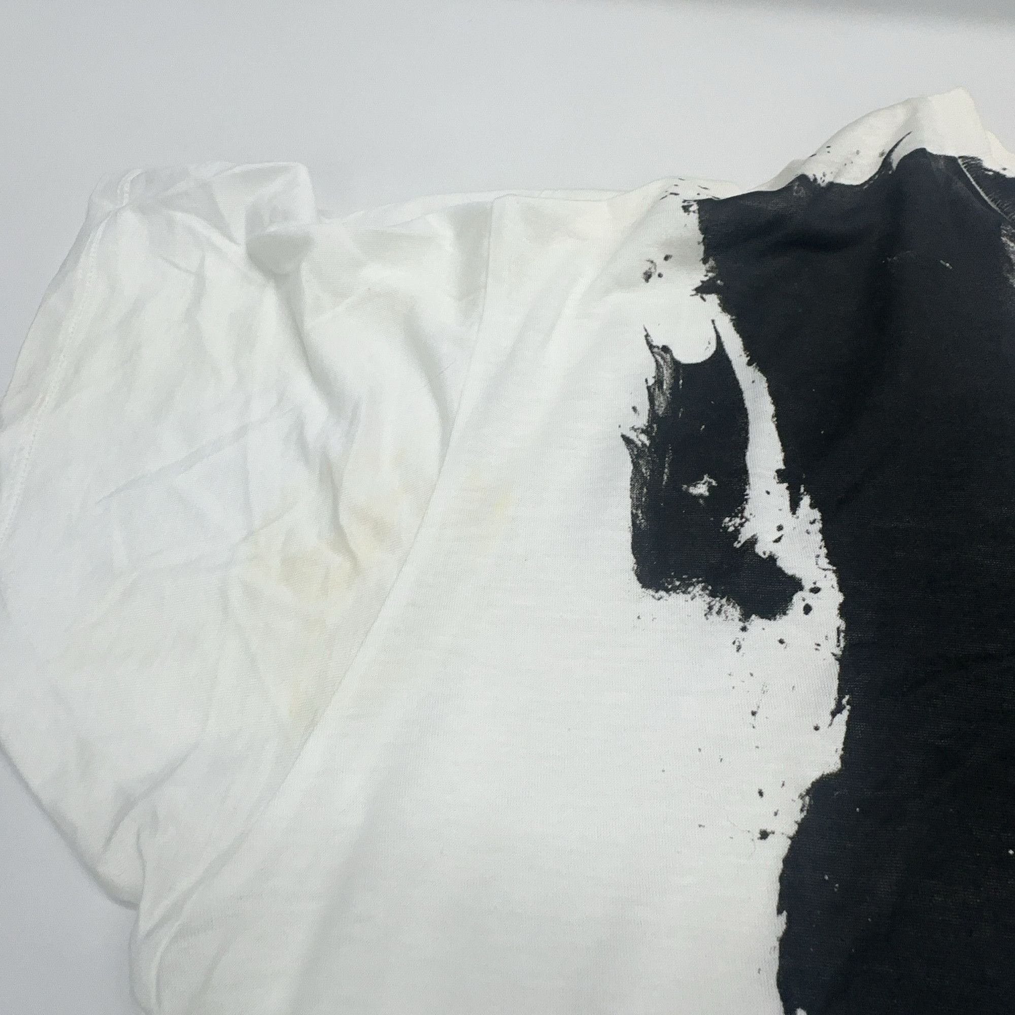 Saint Laurent Paris Saint Laurent Splatter Graphic T-Shirt XXL Size US XXL / EU 58 / 5 - 9 Thumbnail